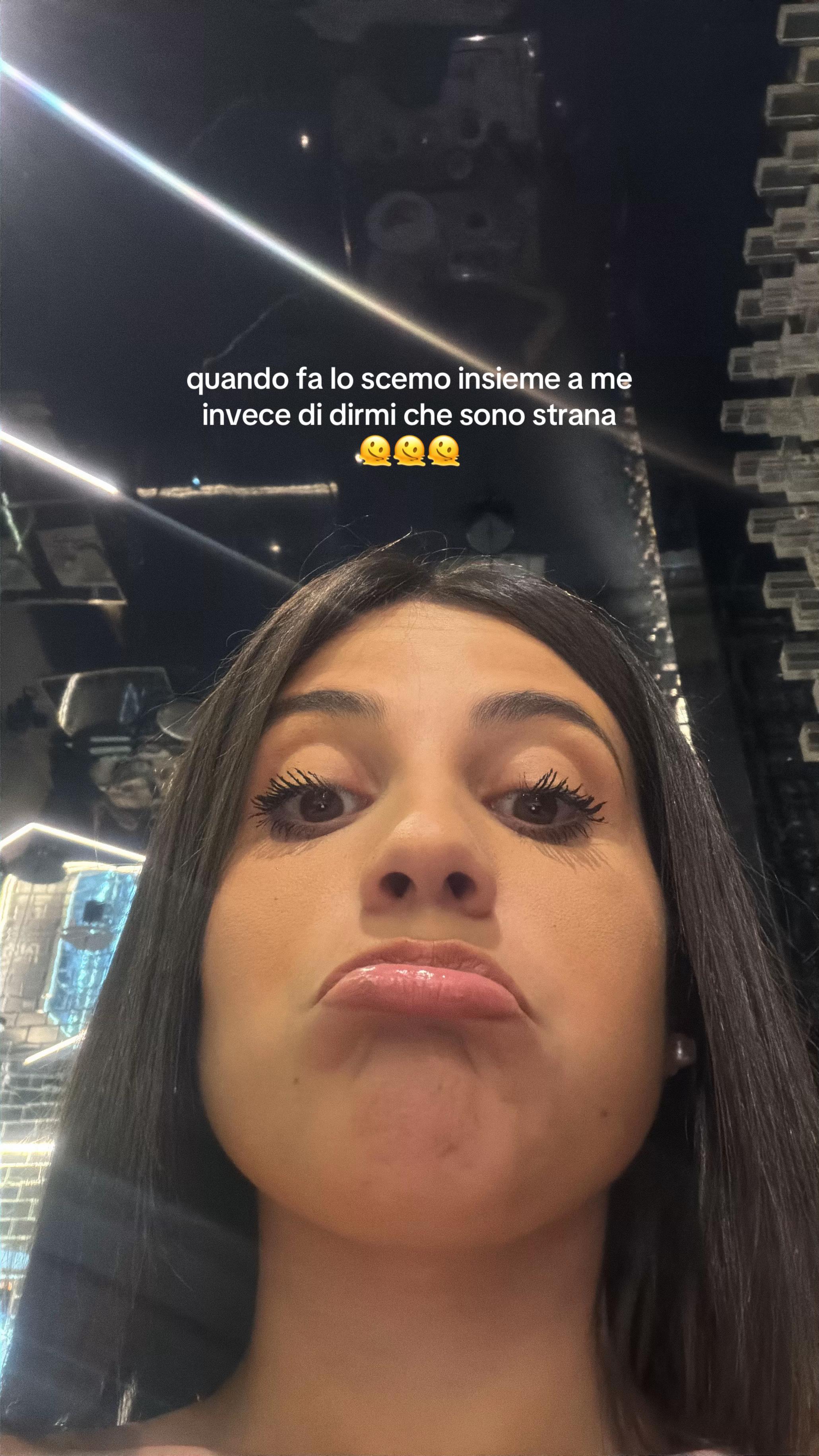 @vi