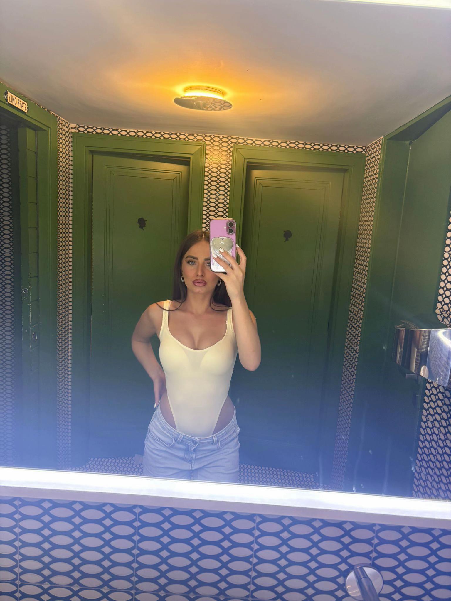 @Emanuela20