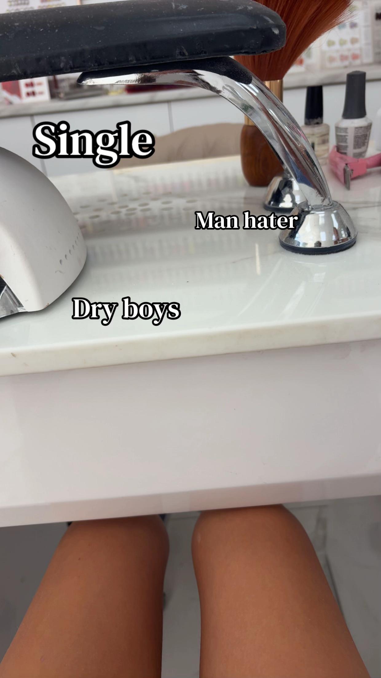 @𝐒𝐩𝐚𝐦💕