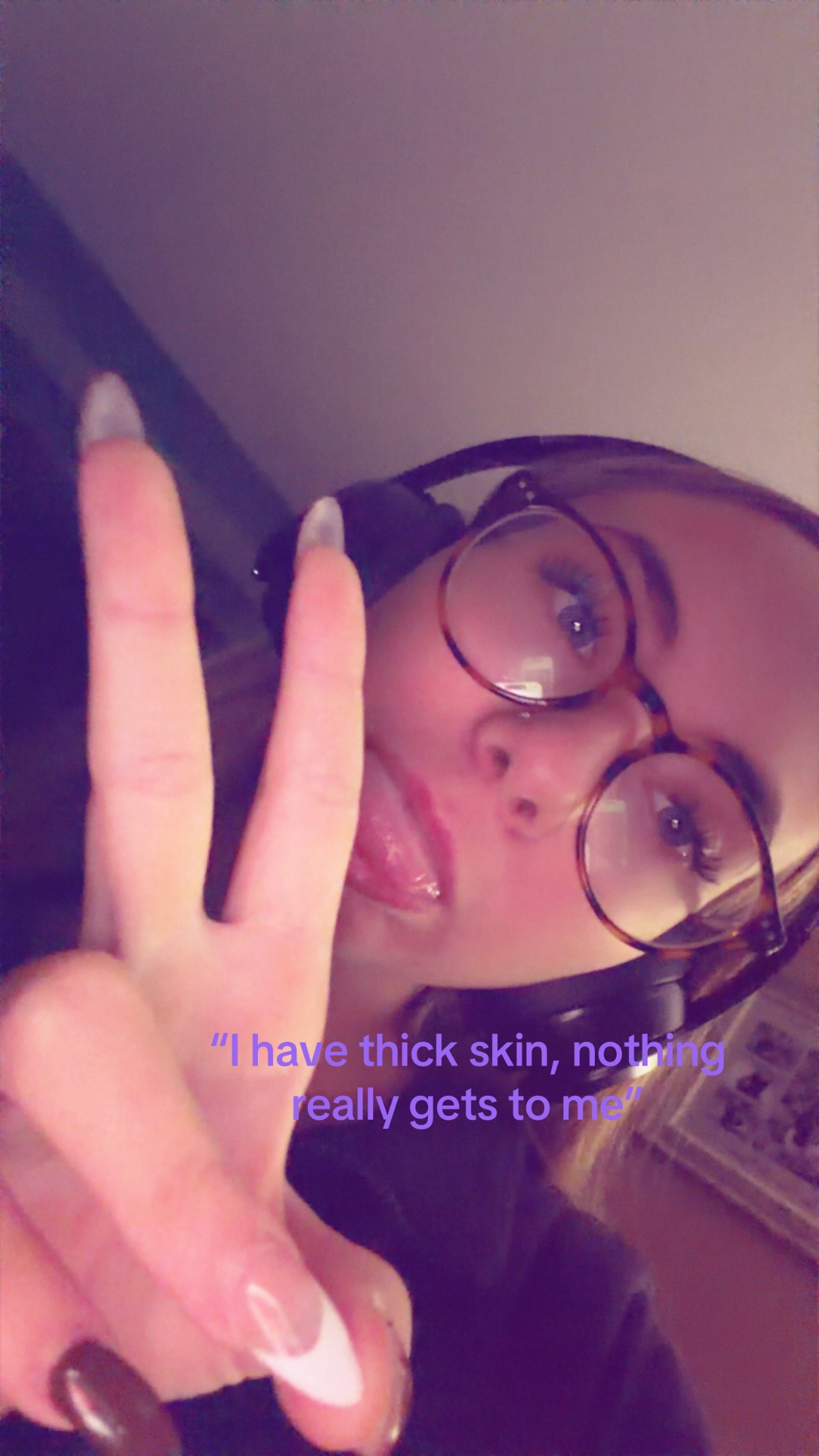@???