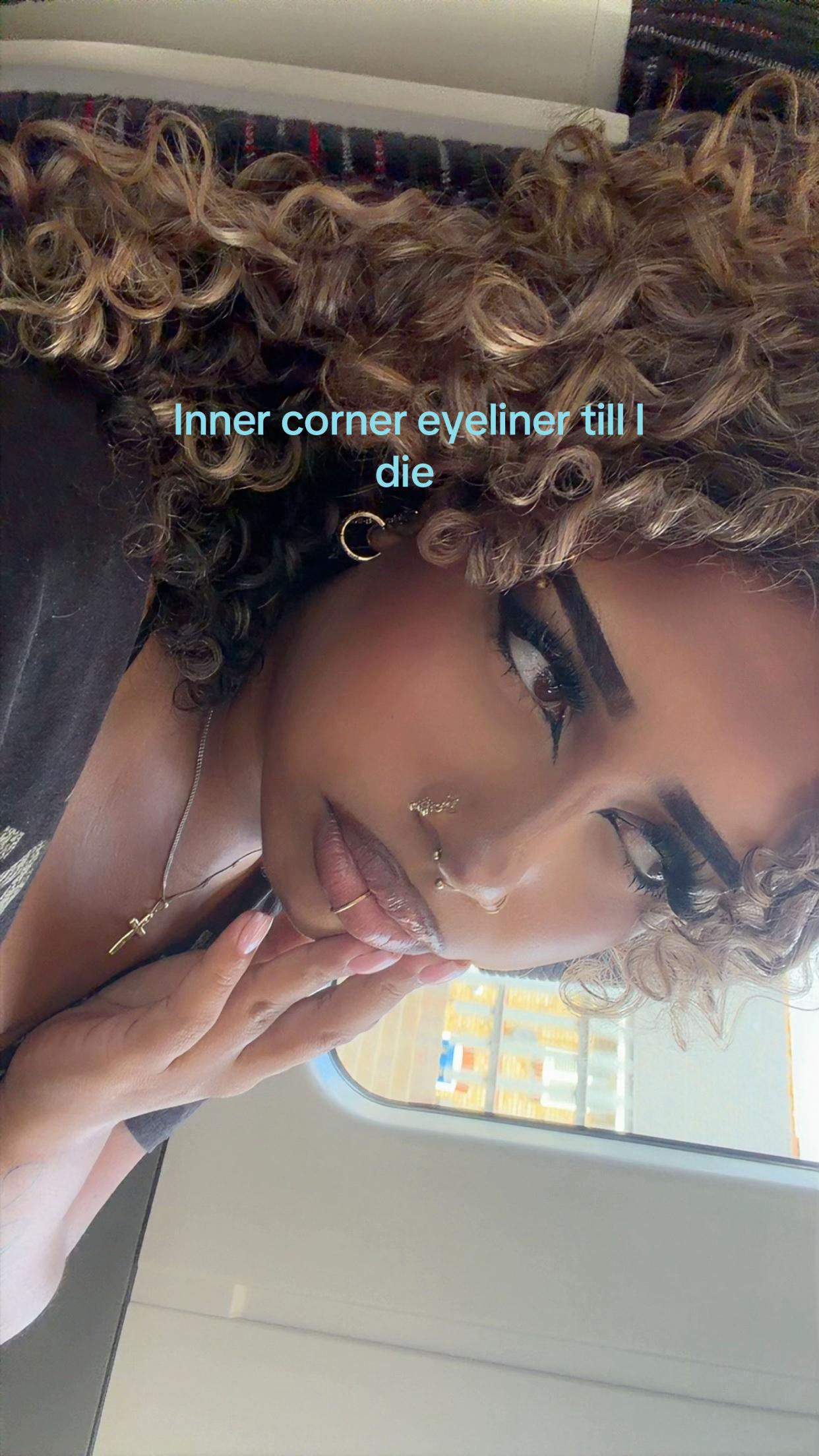 @nicole