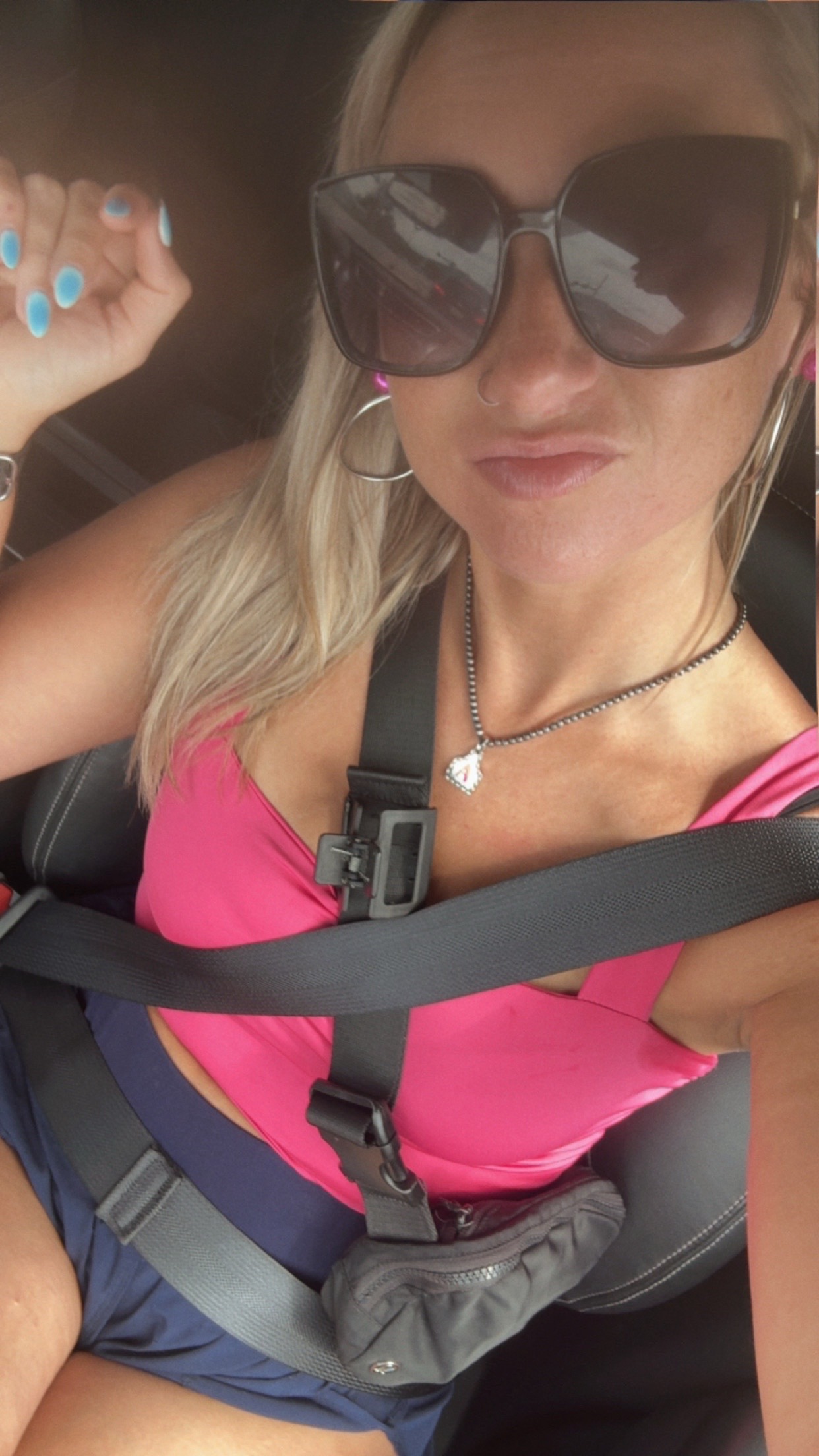 @amienicole
