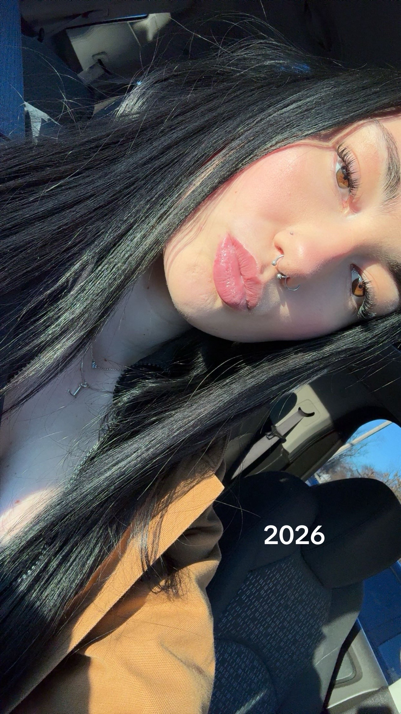 @lily j