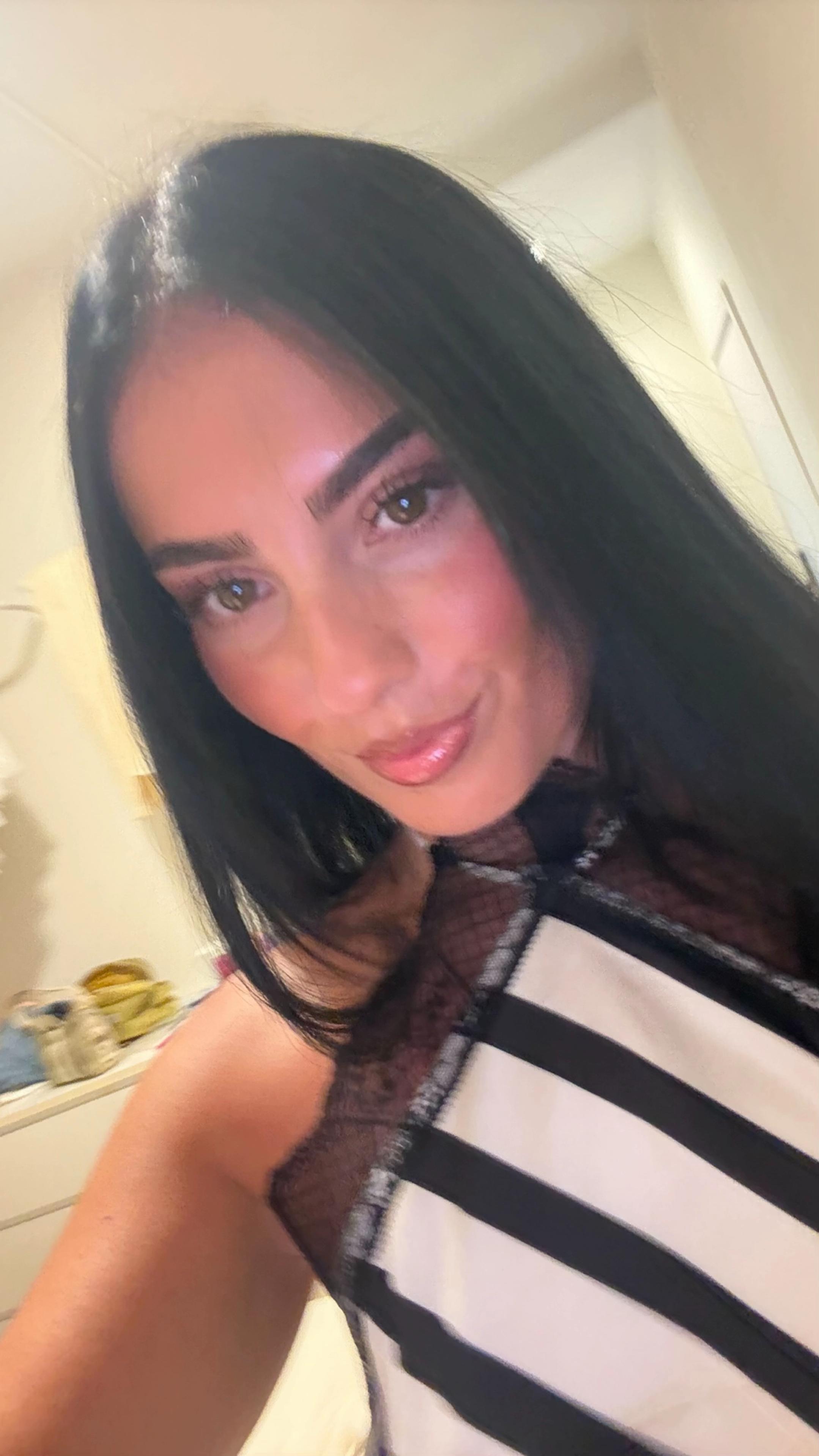 @melinazc_
