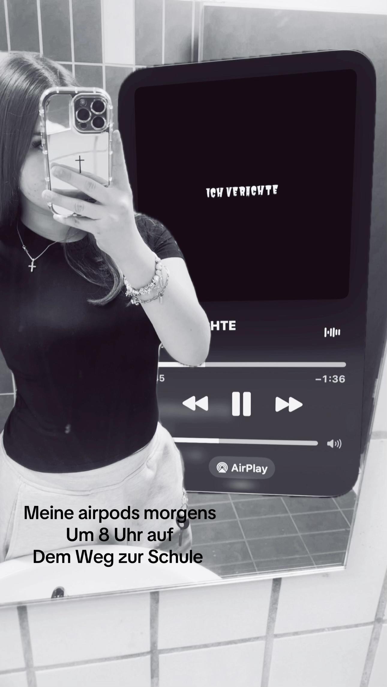 @𝐑𝐢𝐞𝐤𝐞💘