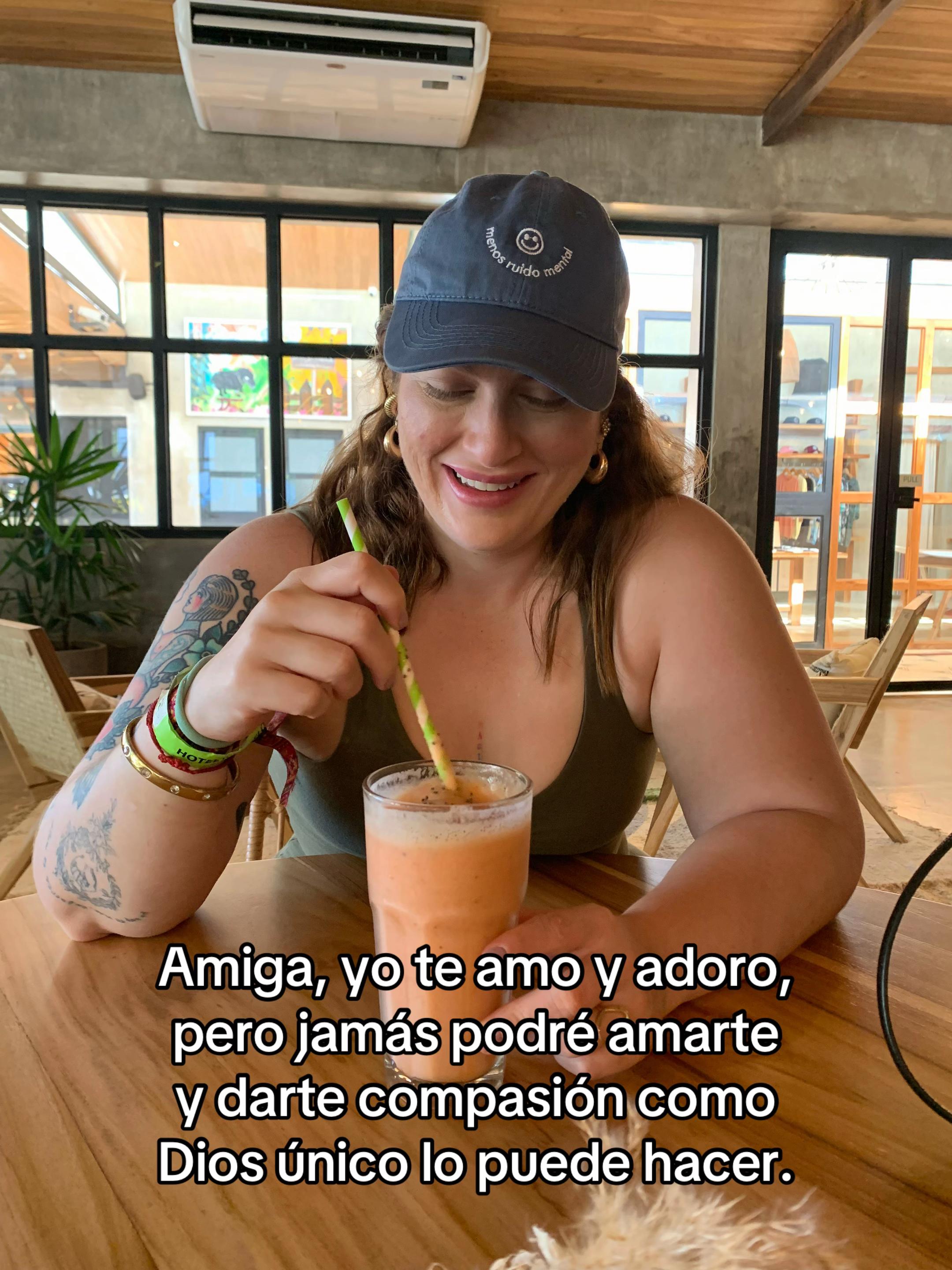 @Ana María