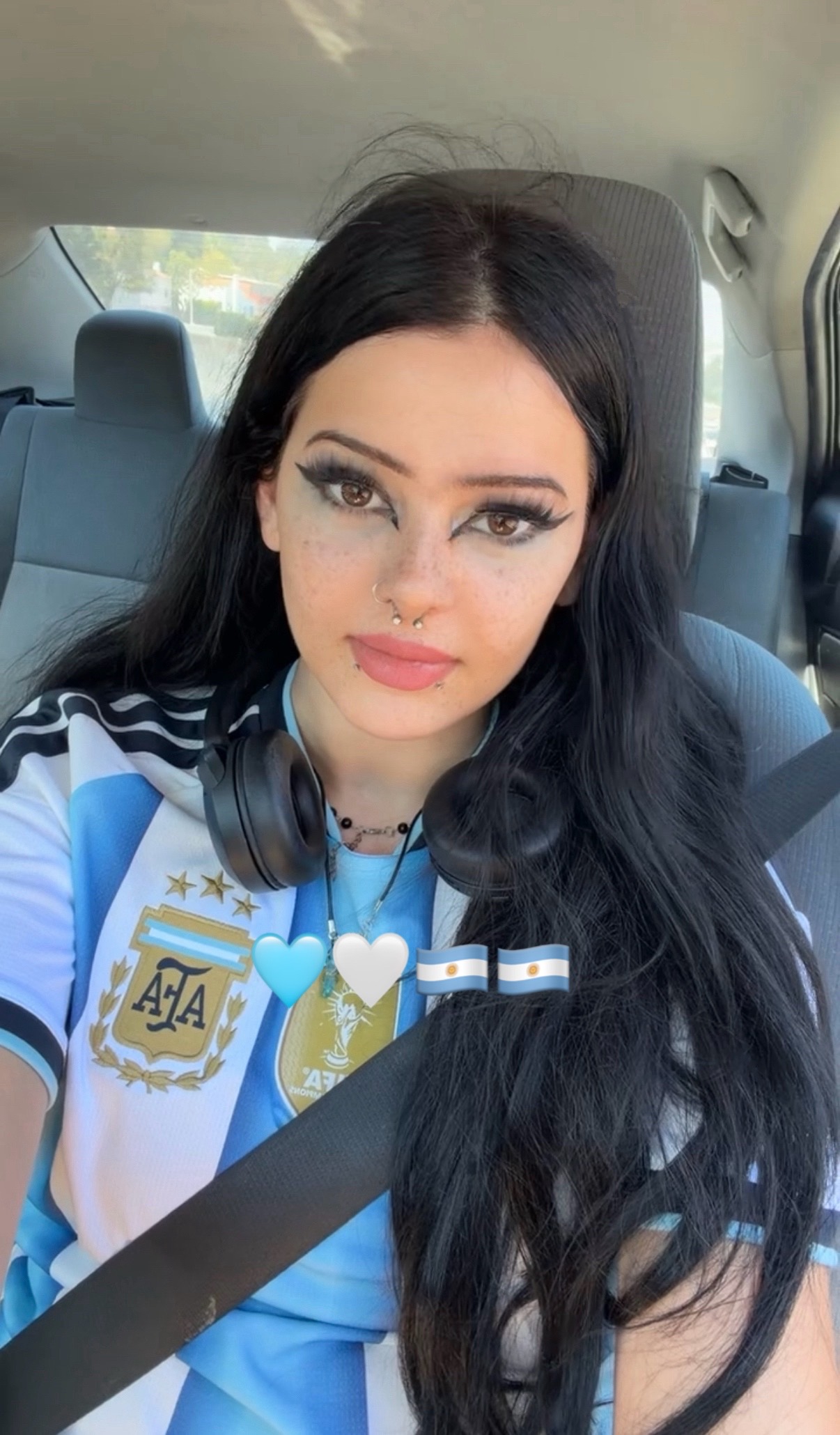 @☺️