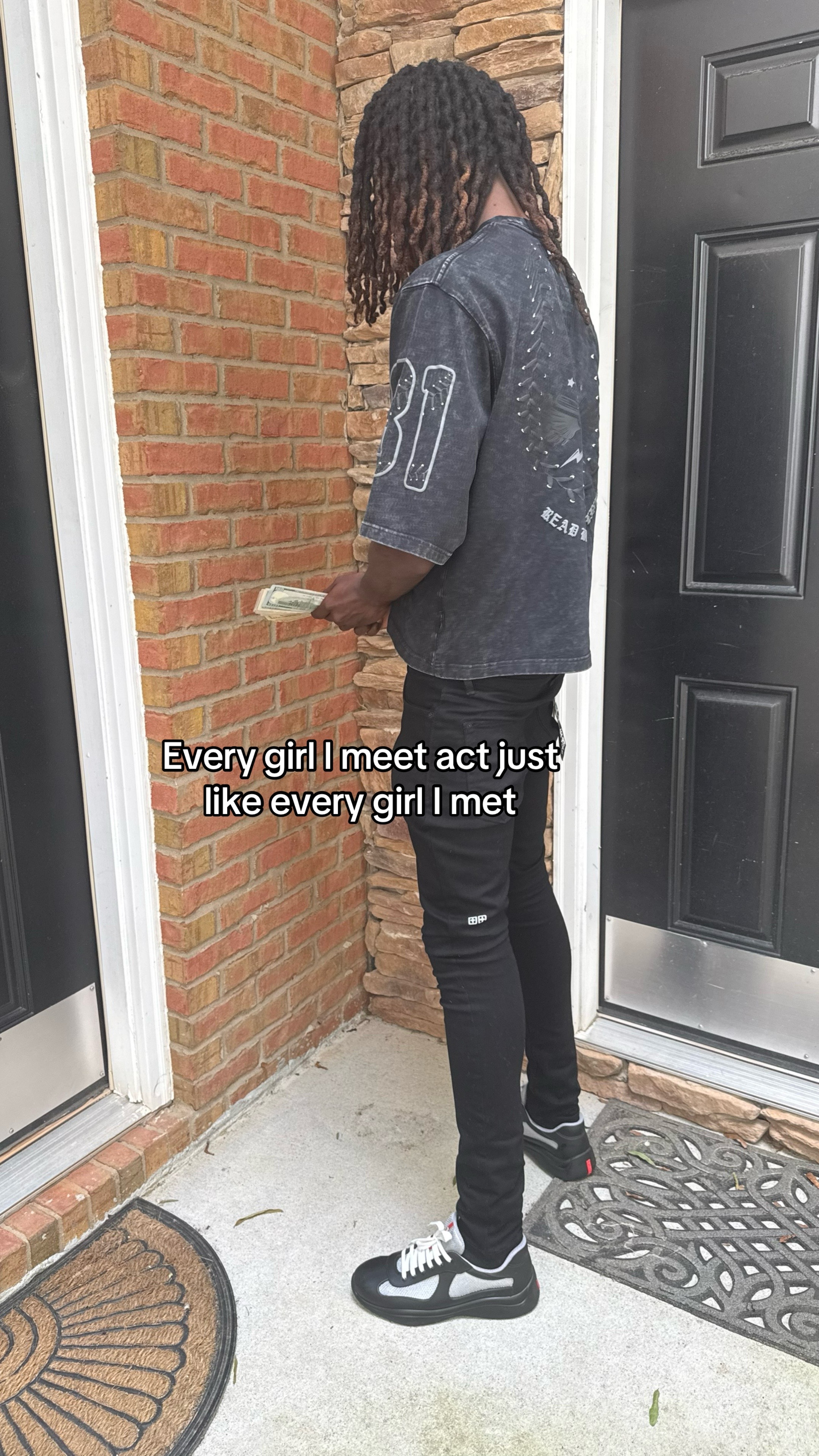 @Tee