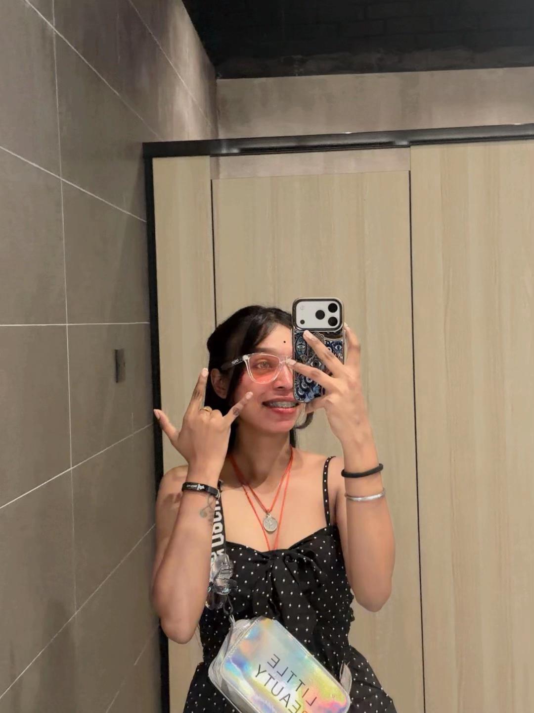 @A M M U