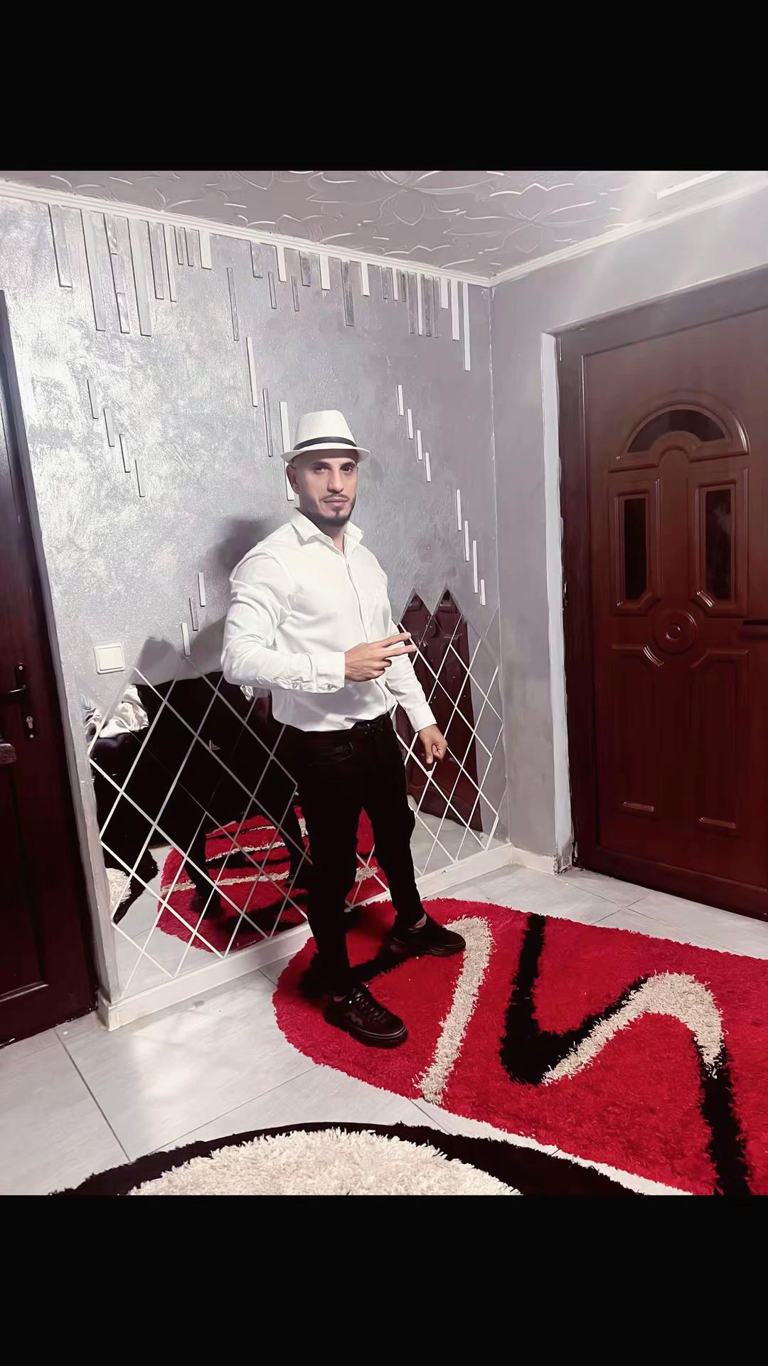 @MădăLin 👑