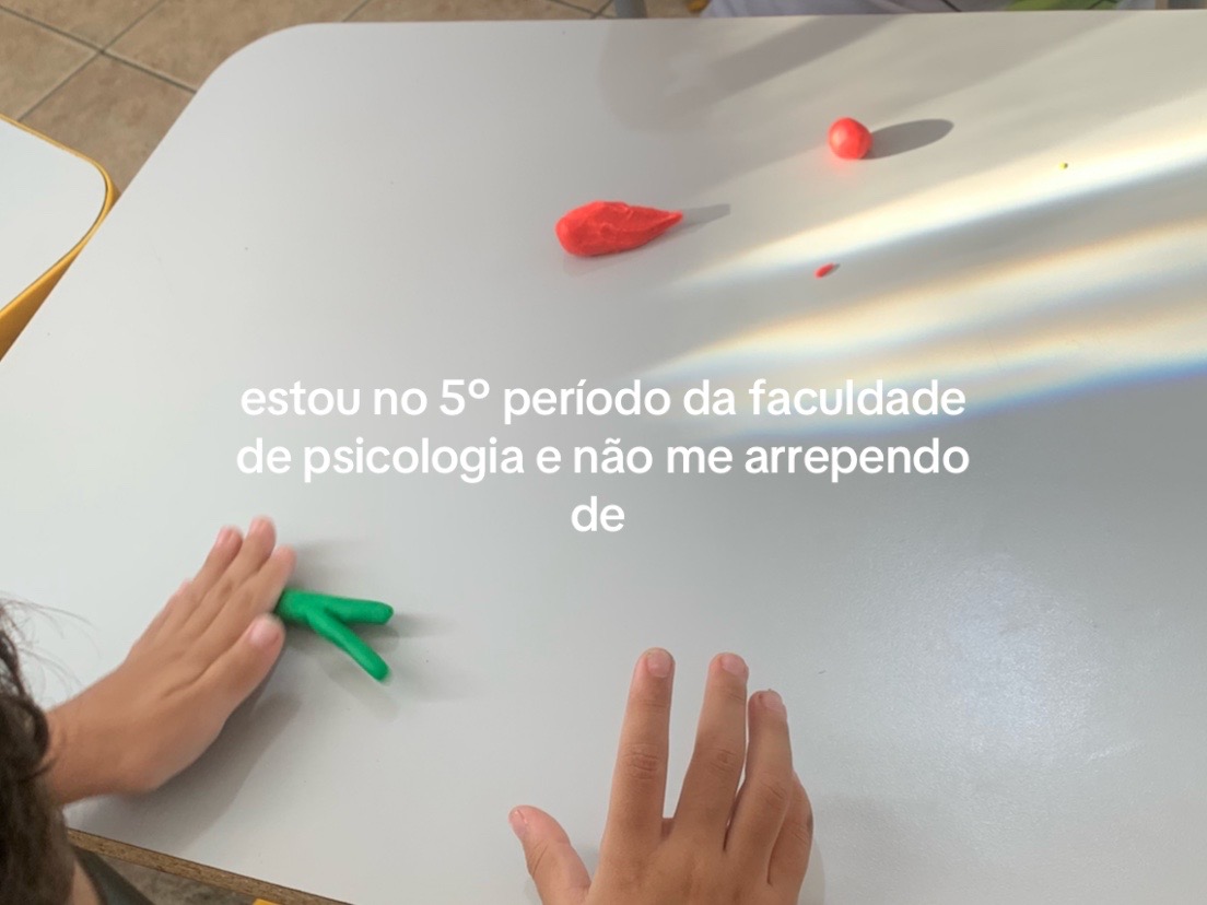 @Livia Godoy | estudante de psi