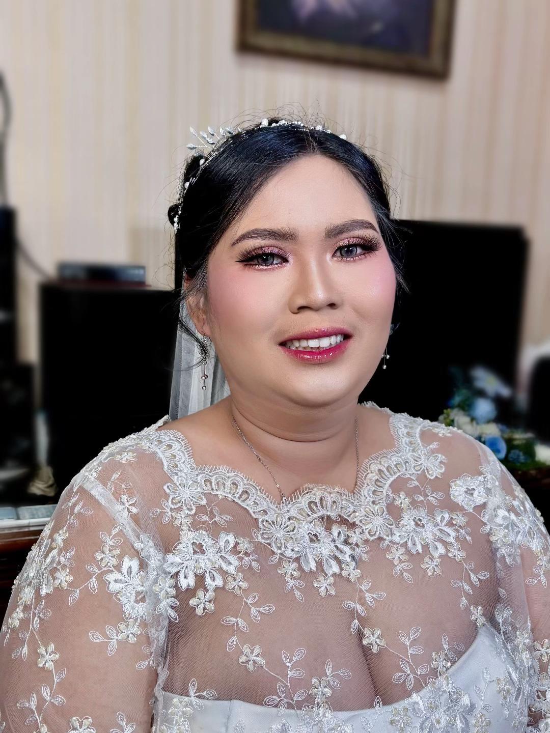 @IchaAnisa MUA SurabayaSidoarjo