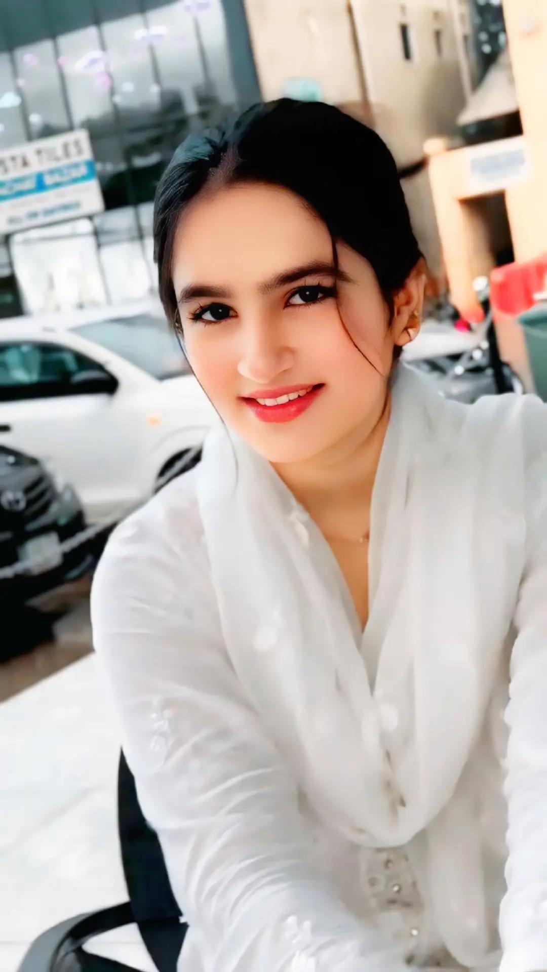 @Muneeba💞