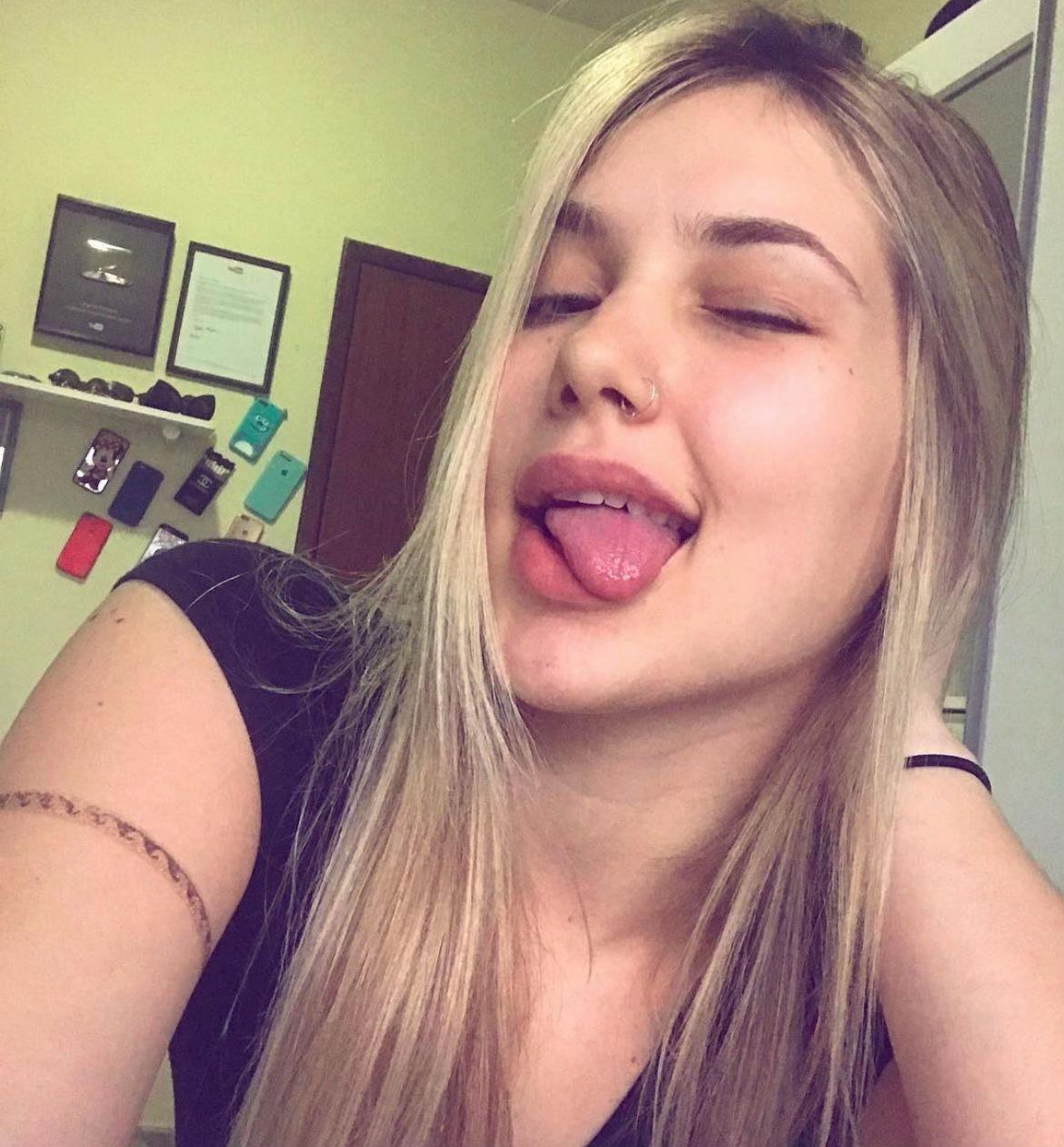 @Vi