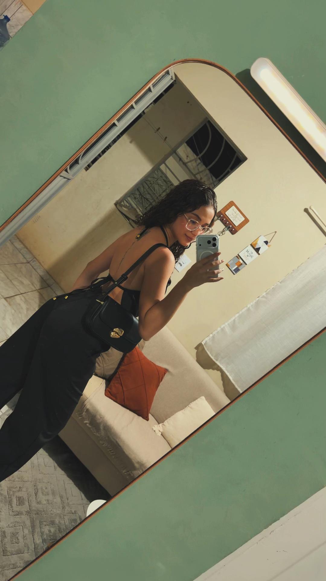 @natália