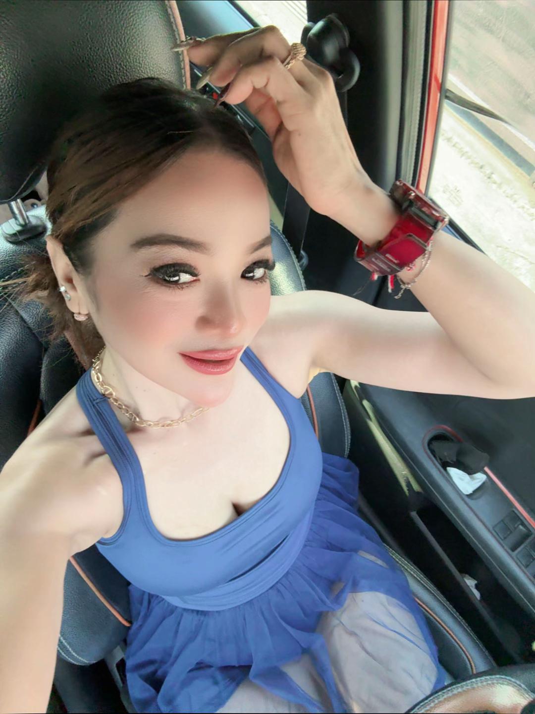 @eva Adam