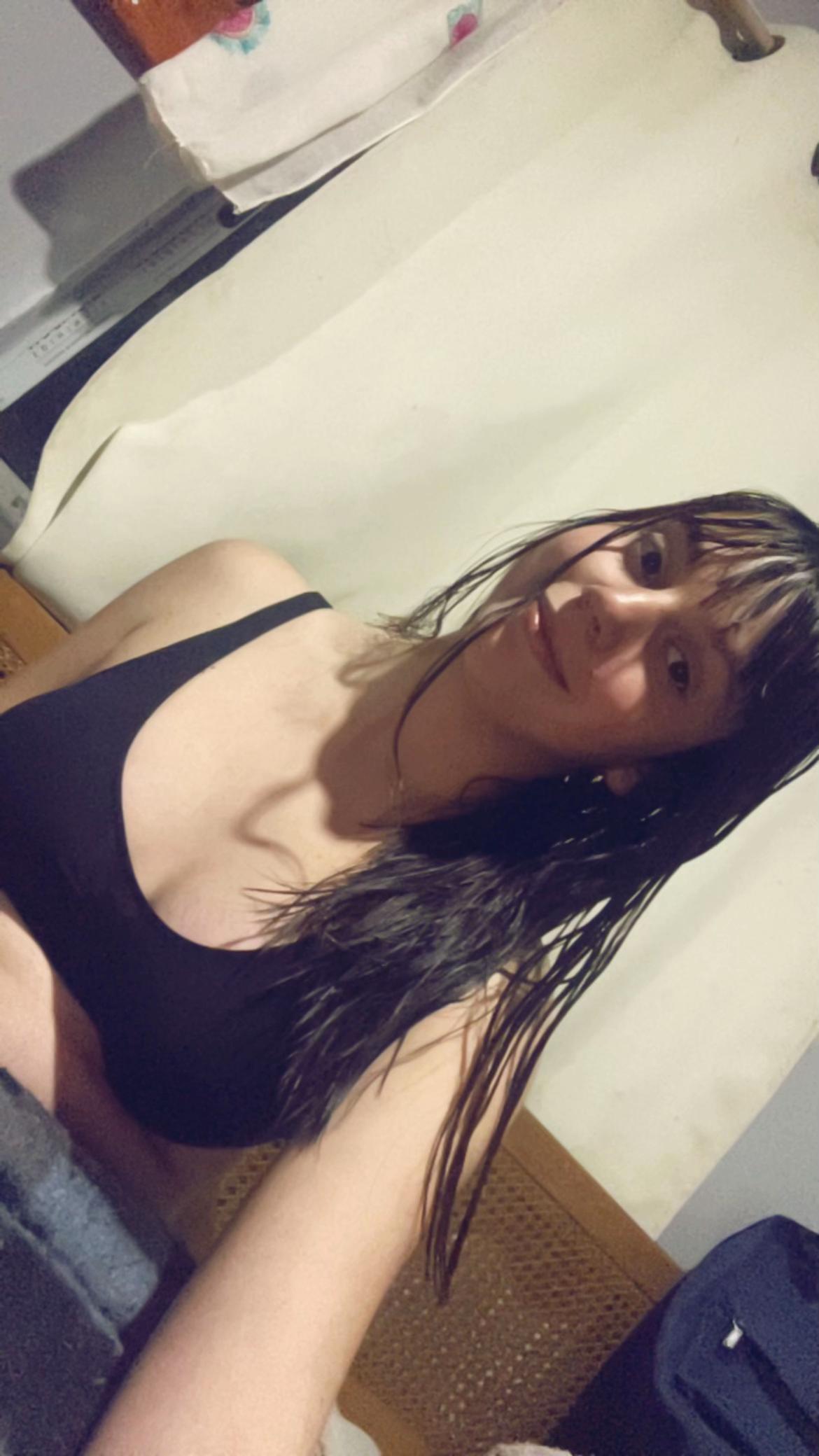 @Ariii_07