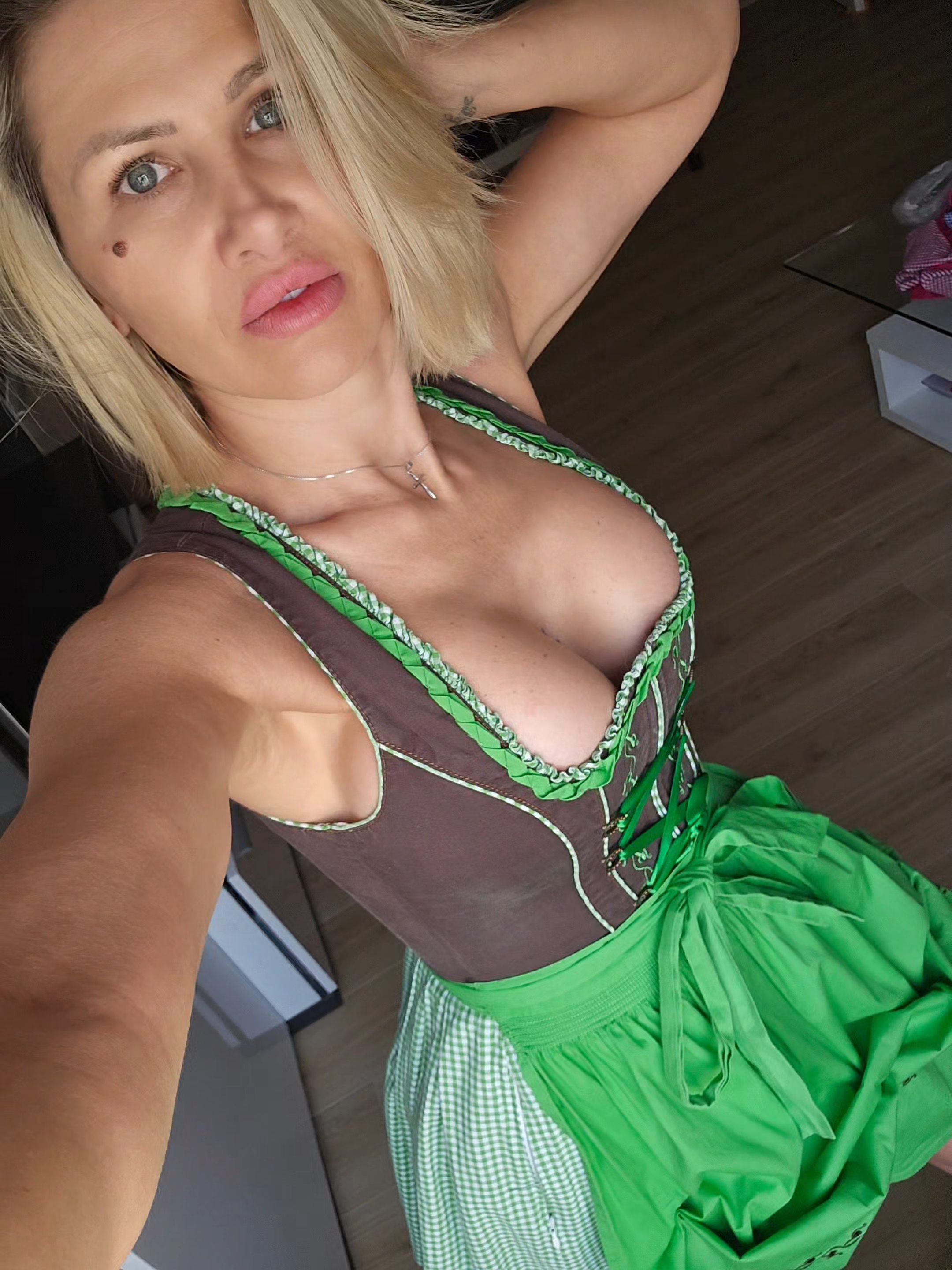 @anailas03