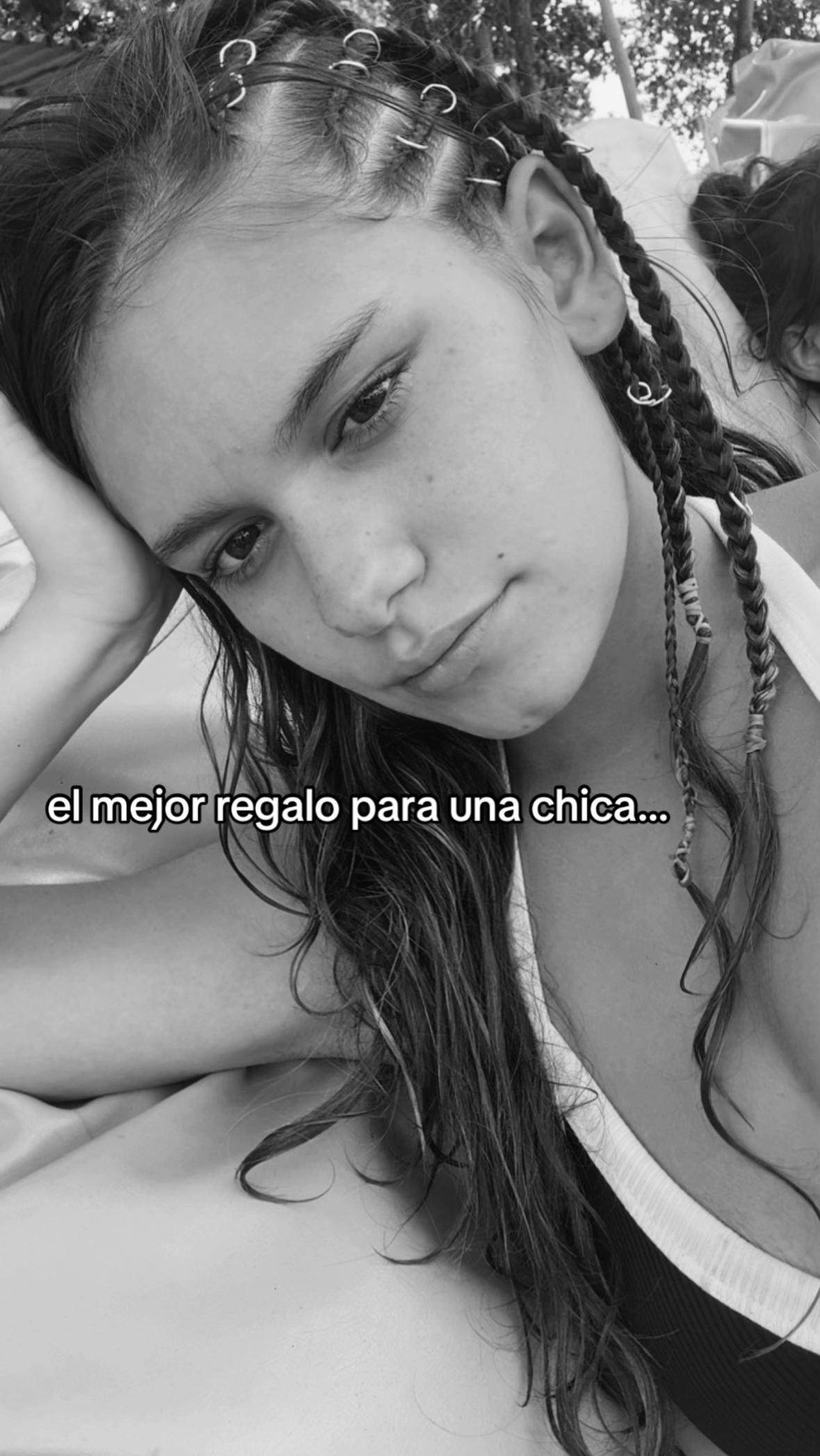 @vickkシ