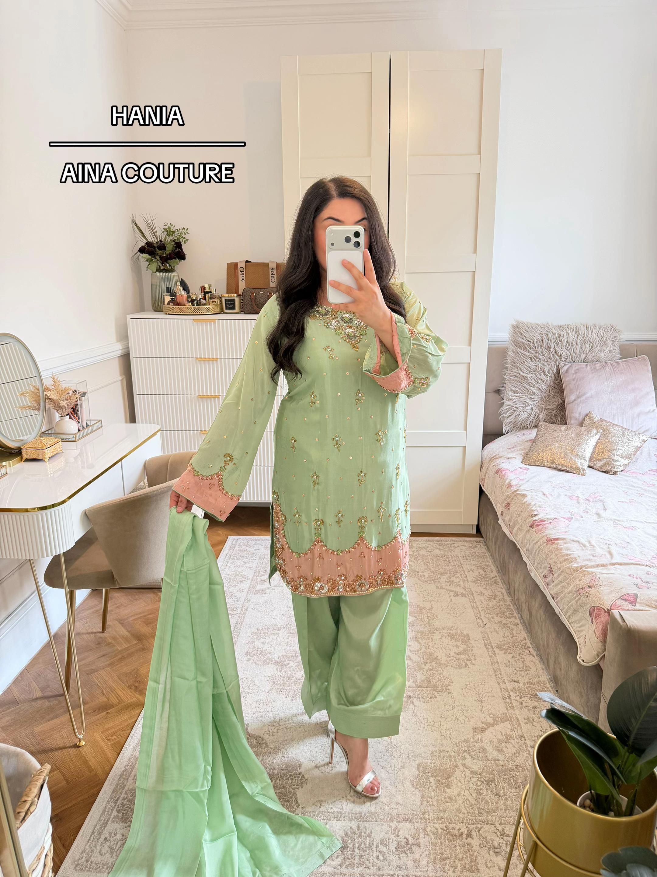@Aina__couture