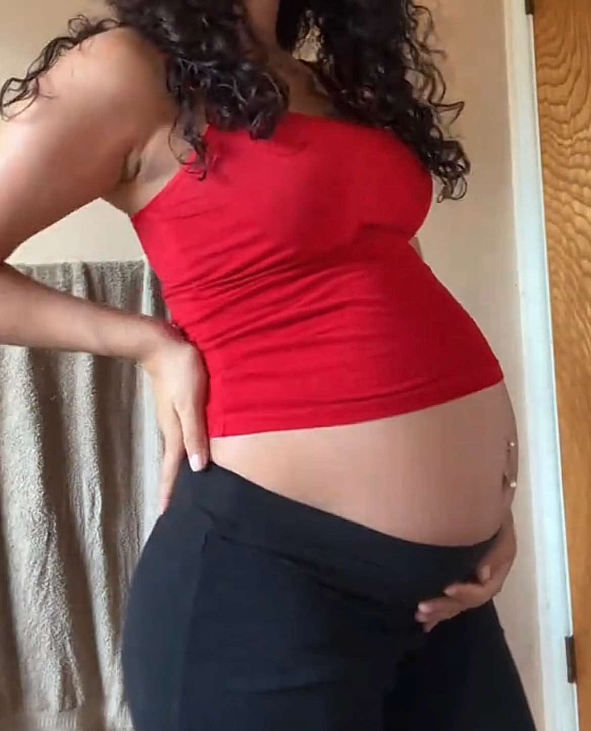 @Username373746264637