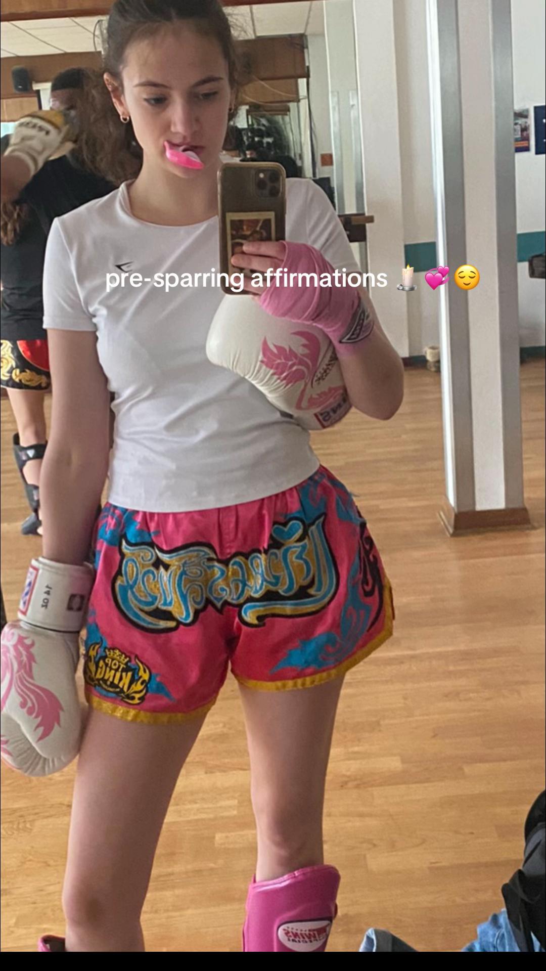 @bella