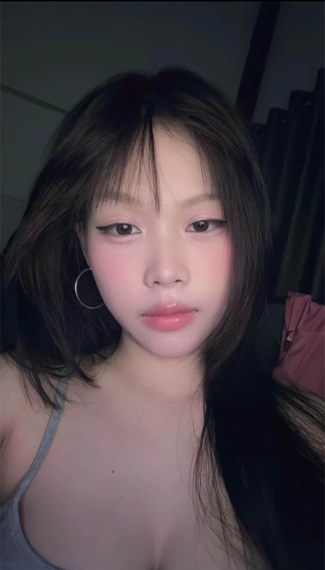 @yinnjuliee
