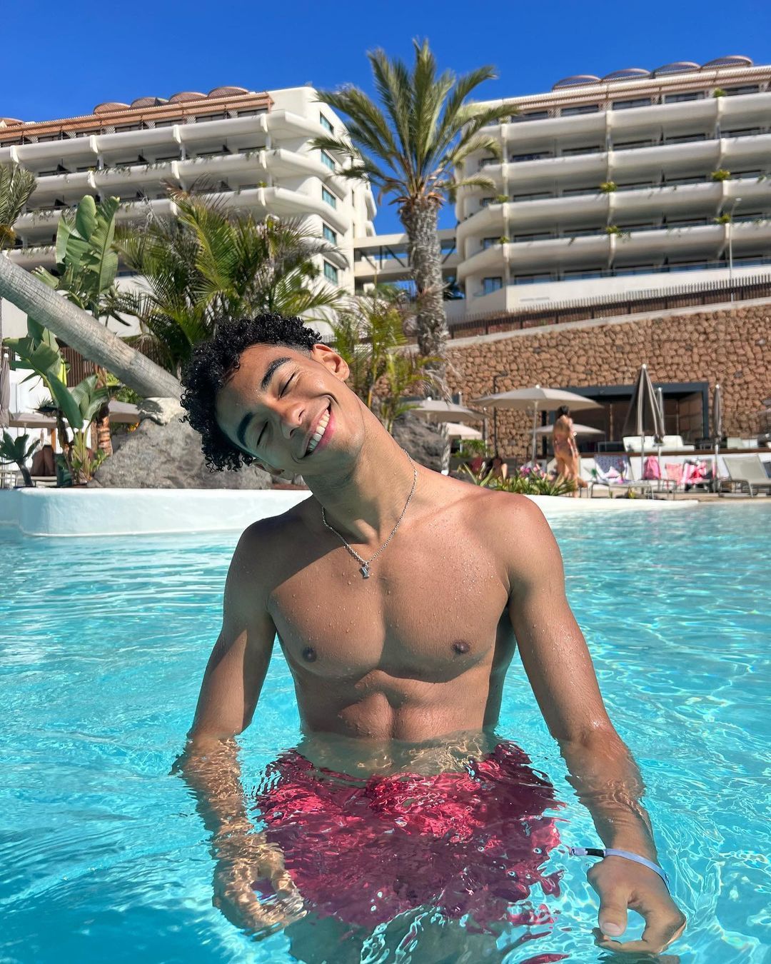 @Hot_b0ys.
