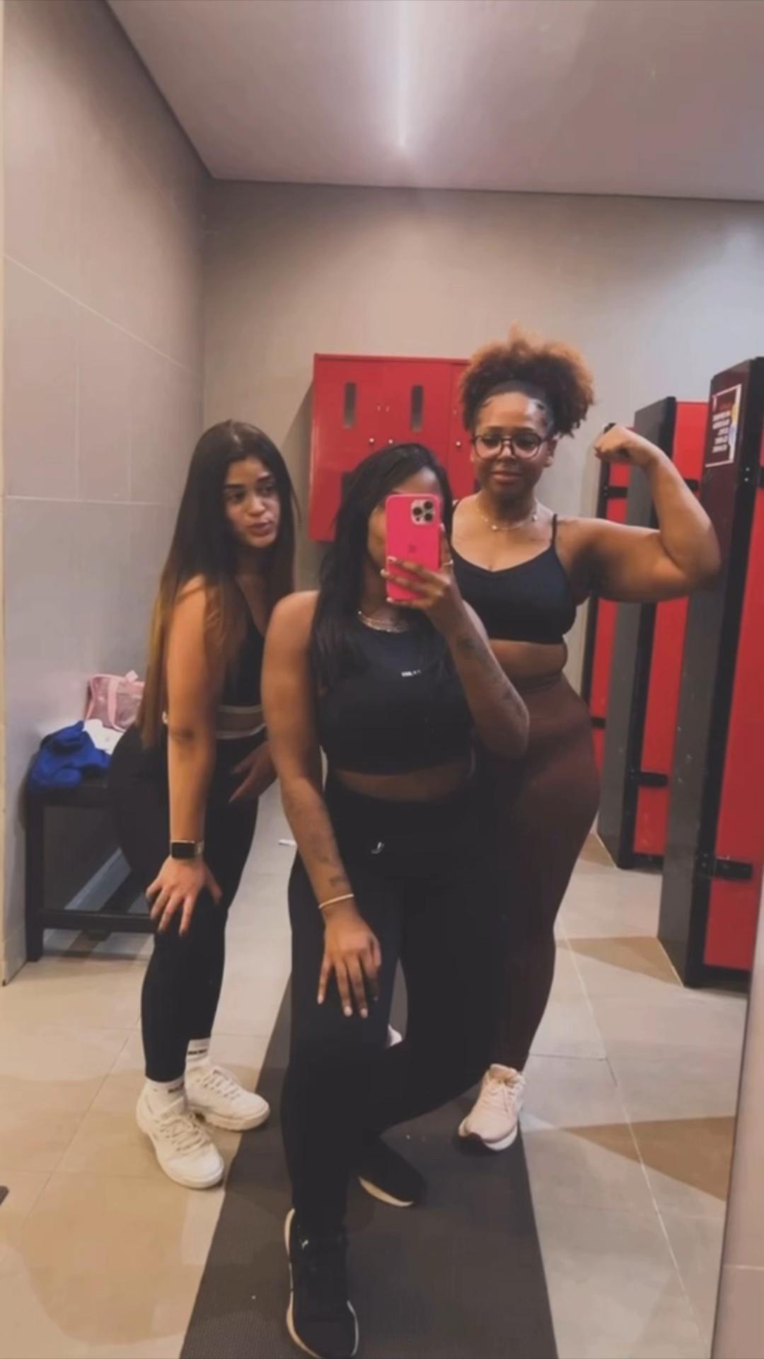@Carla Leticia