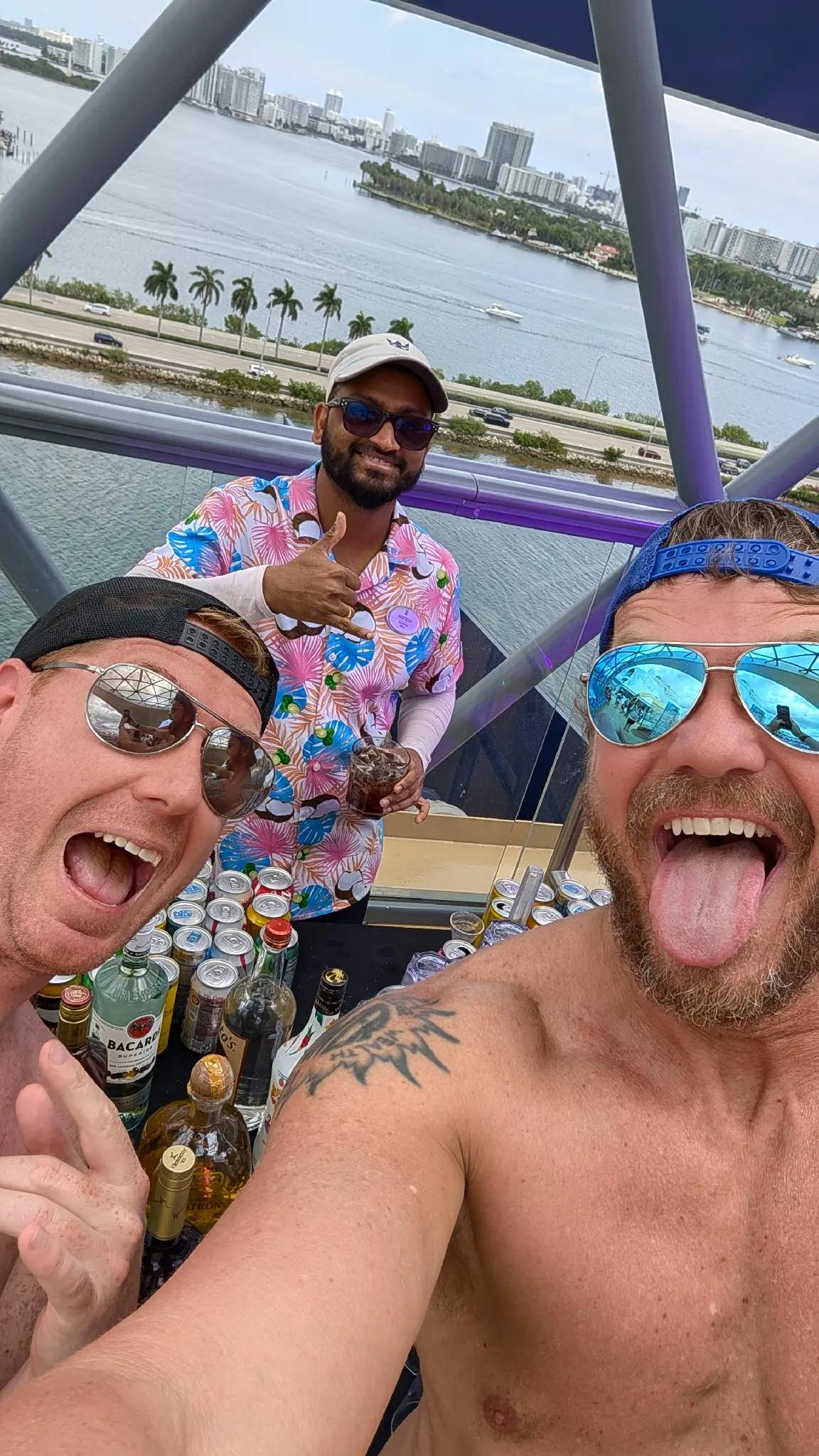 @DudeTopia Of The Seas