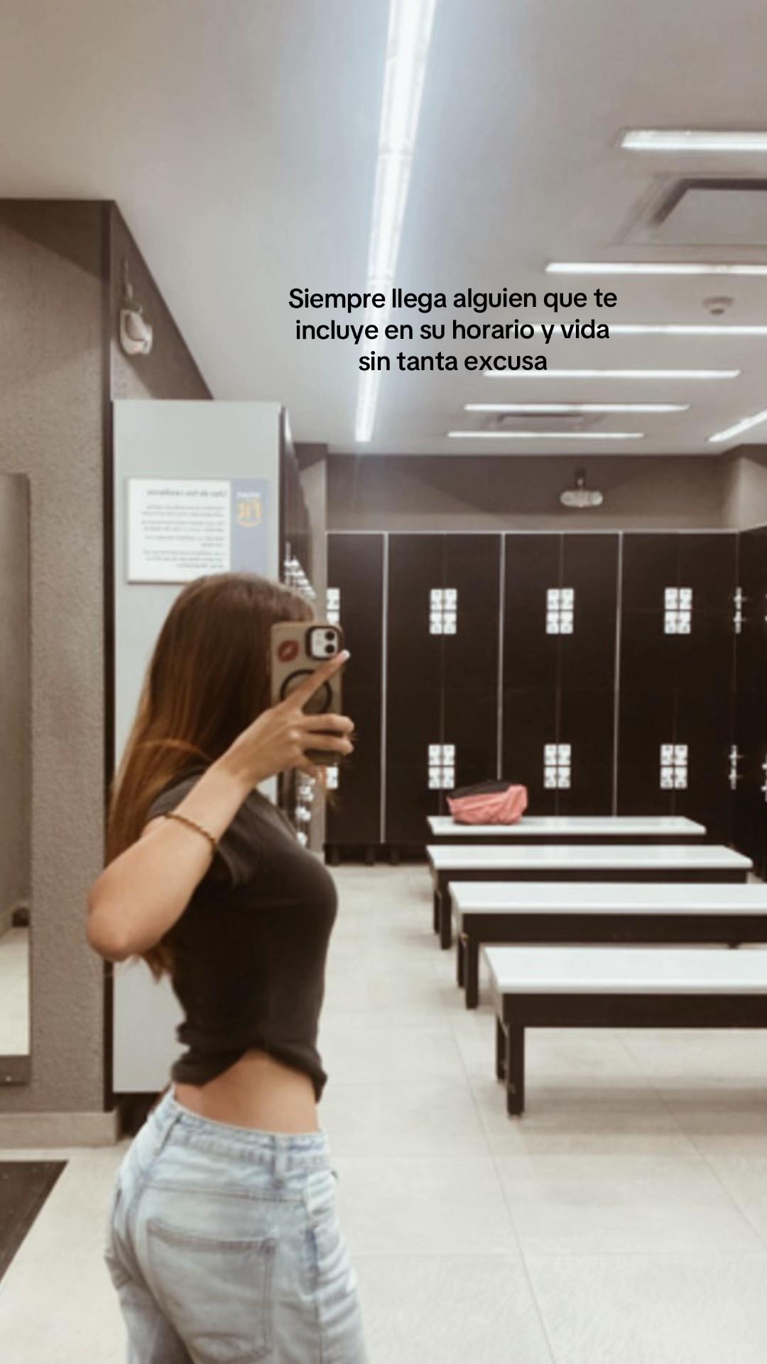 @𝓼𝓱𝓪𝓵𝓸𝓶 🎀🦁