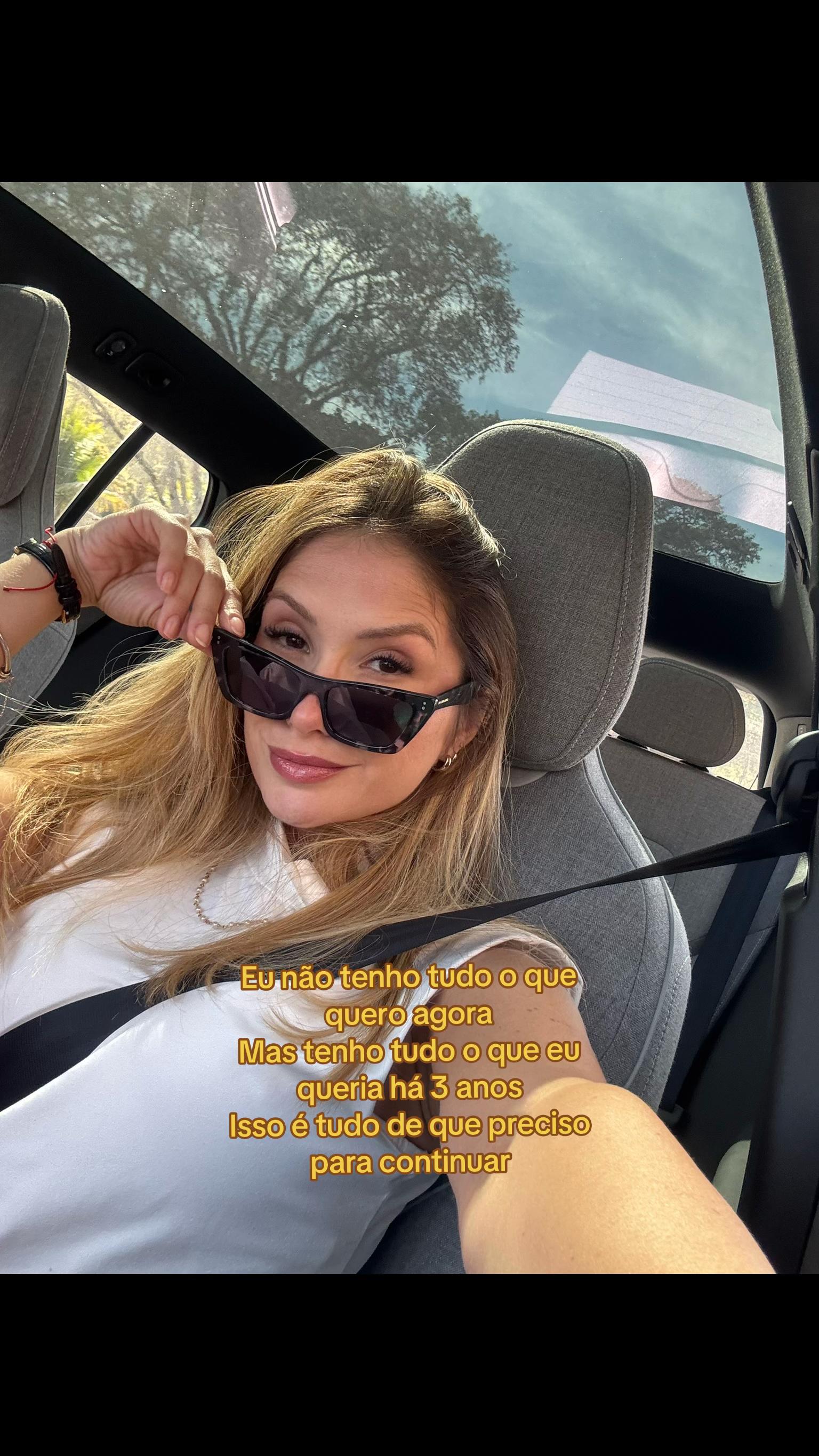@julyanalee