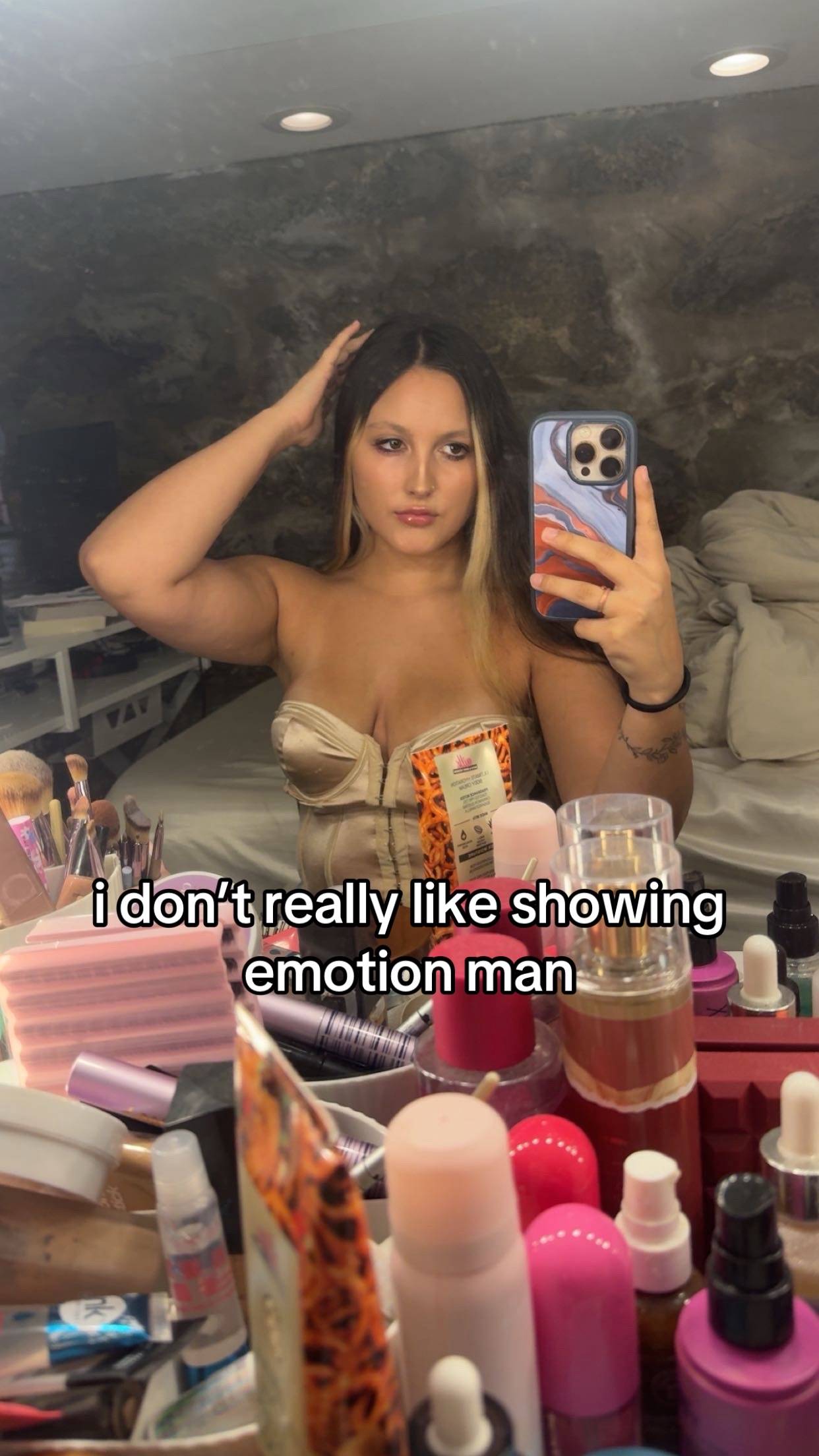 @avi