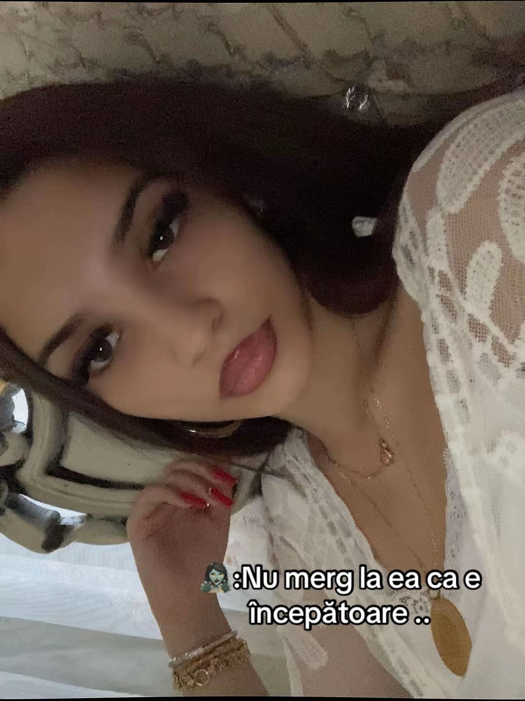 @Riana🤍