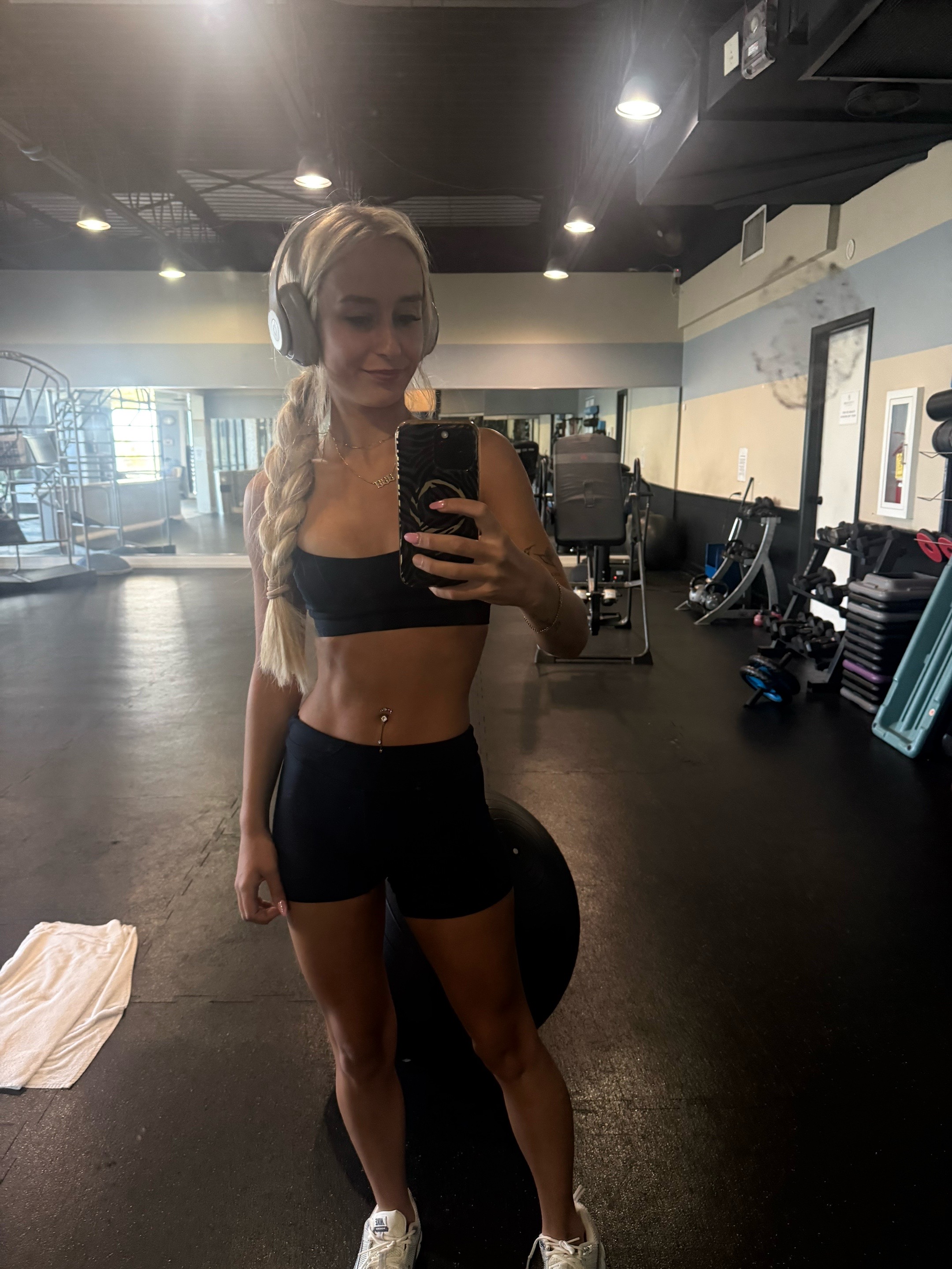 @hannahleeannec