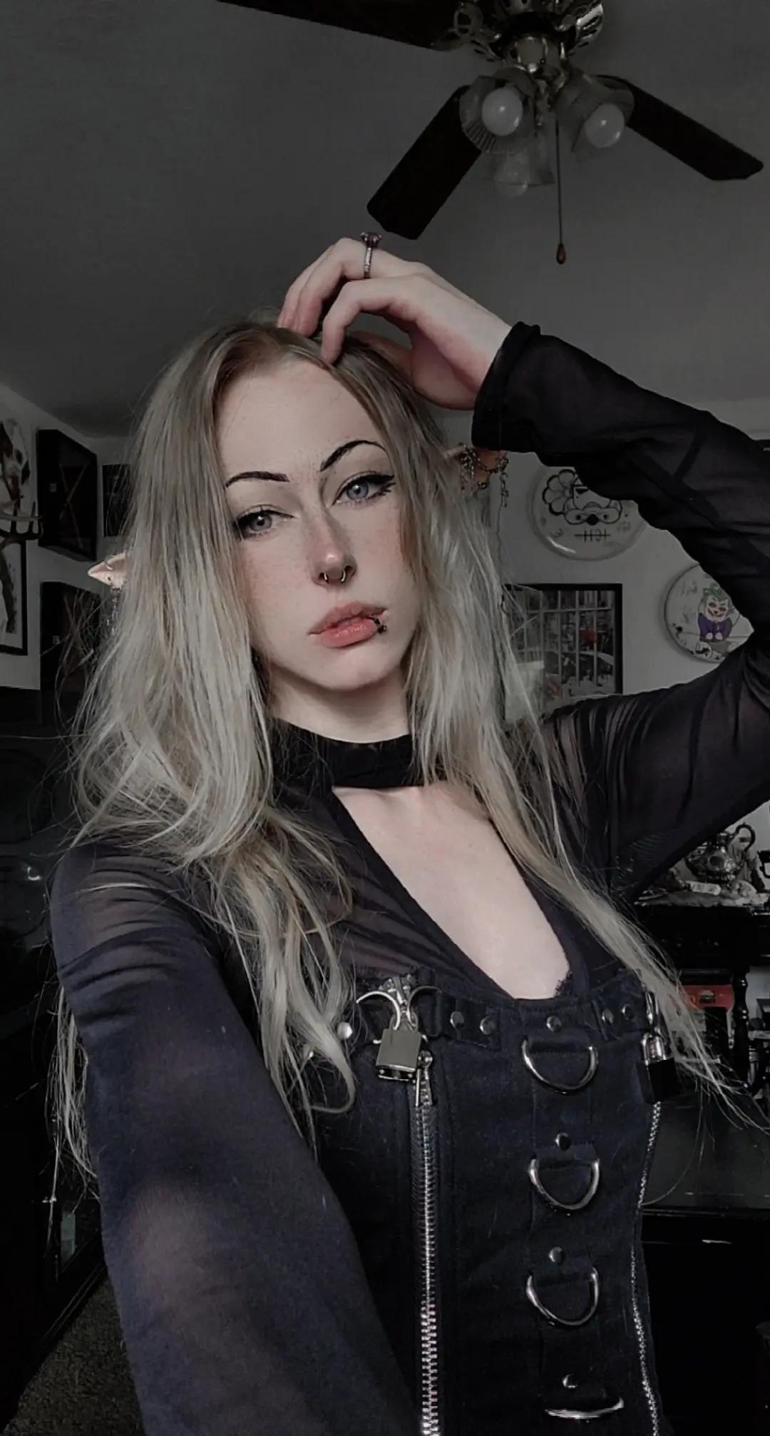 @ⁱᵗʰⁱˡ~✞︎