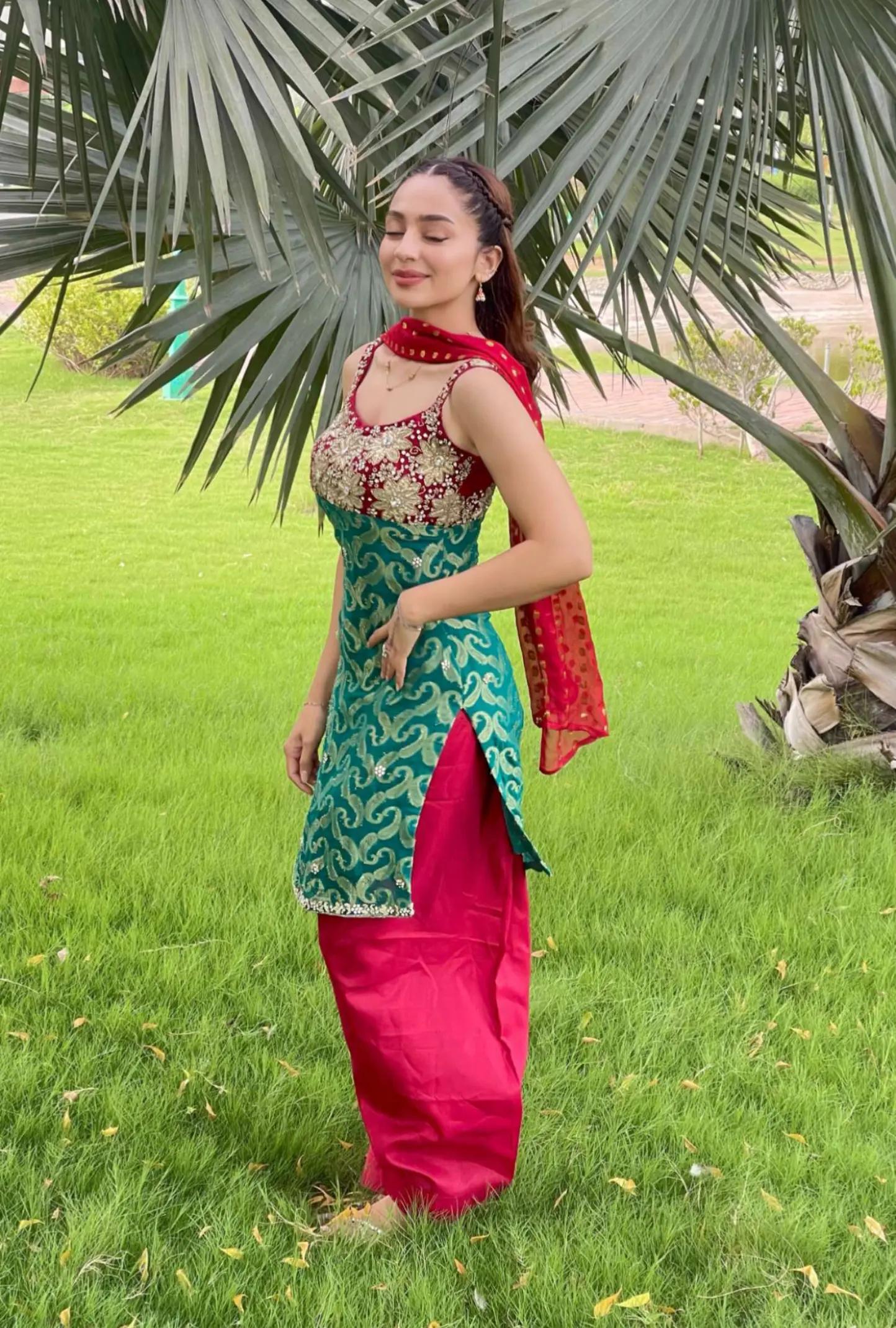 @Fatima Tahir