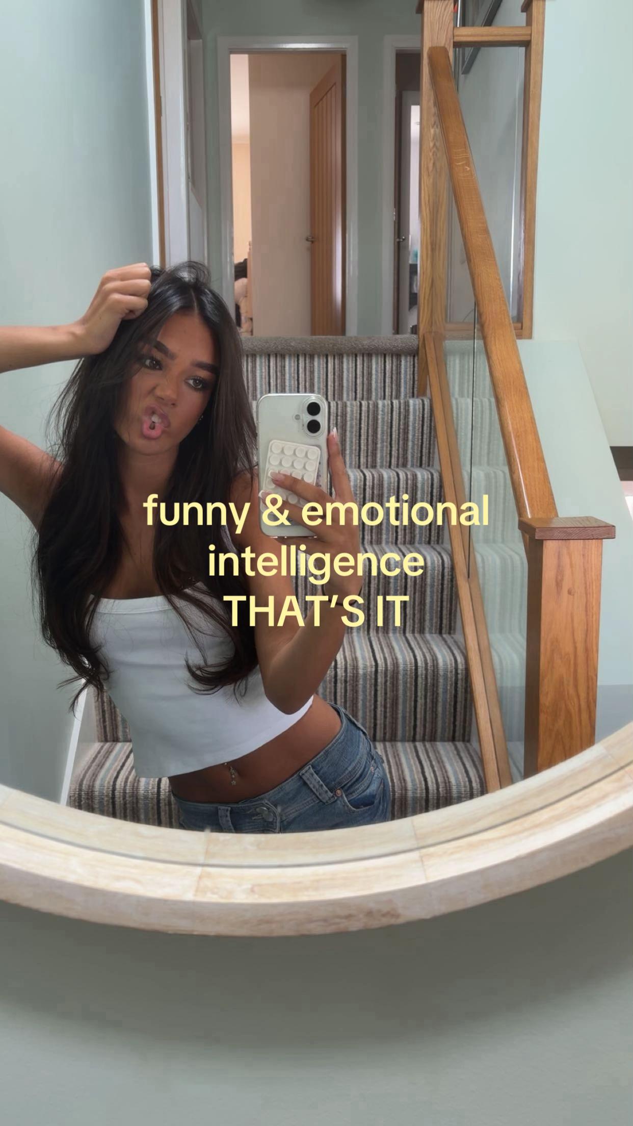 @𝐄𝐦𝐢𝐥𝐲𝐰𝐨𝐨𝐝𝐲𝐚𝐭𝐭 𝐱