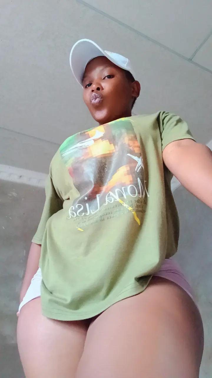 @Nikiwe.