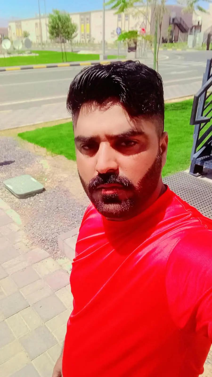 @👍👑(شہزادہ)👑 (بادشاہ )👑👍🖤