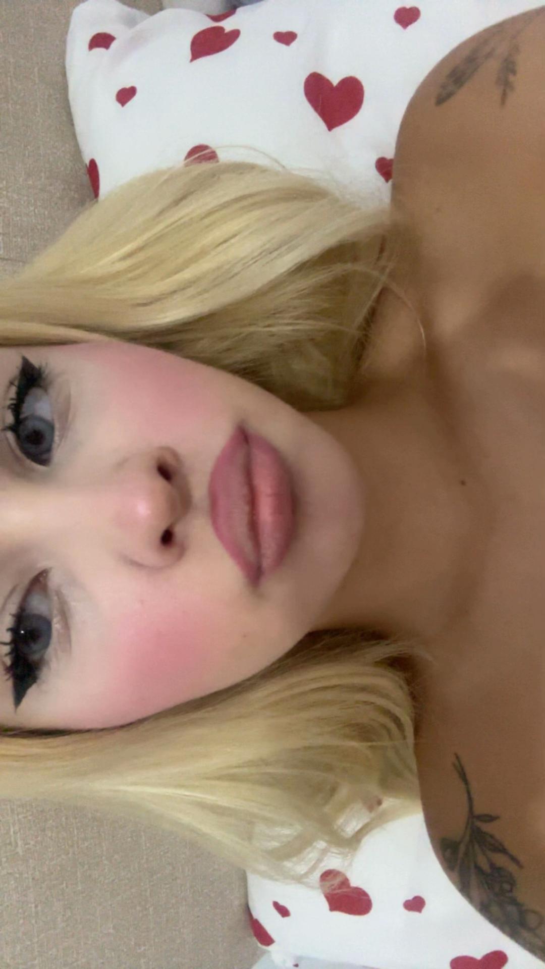 @👸🏼