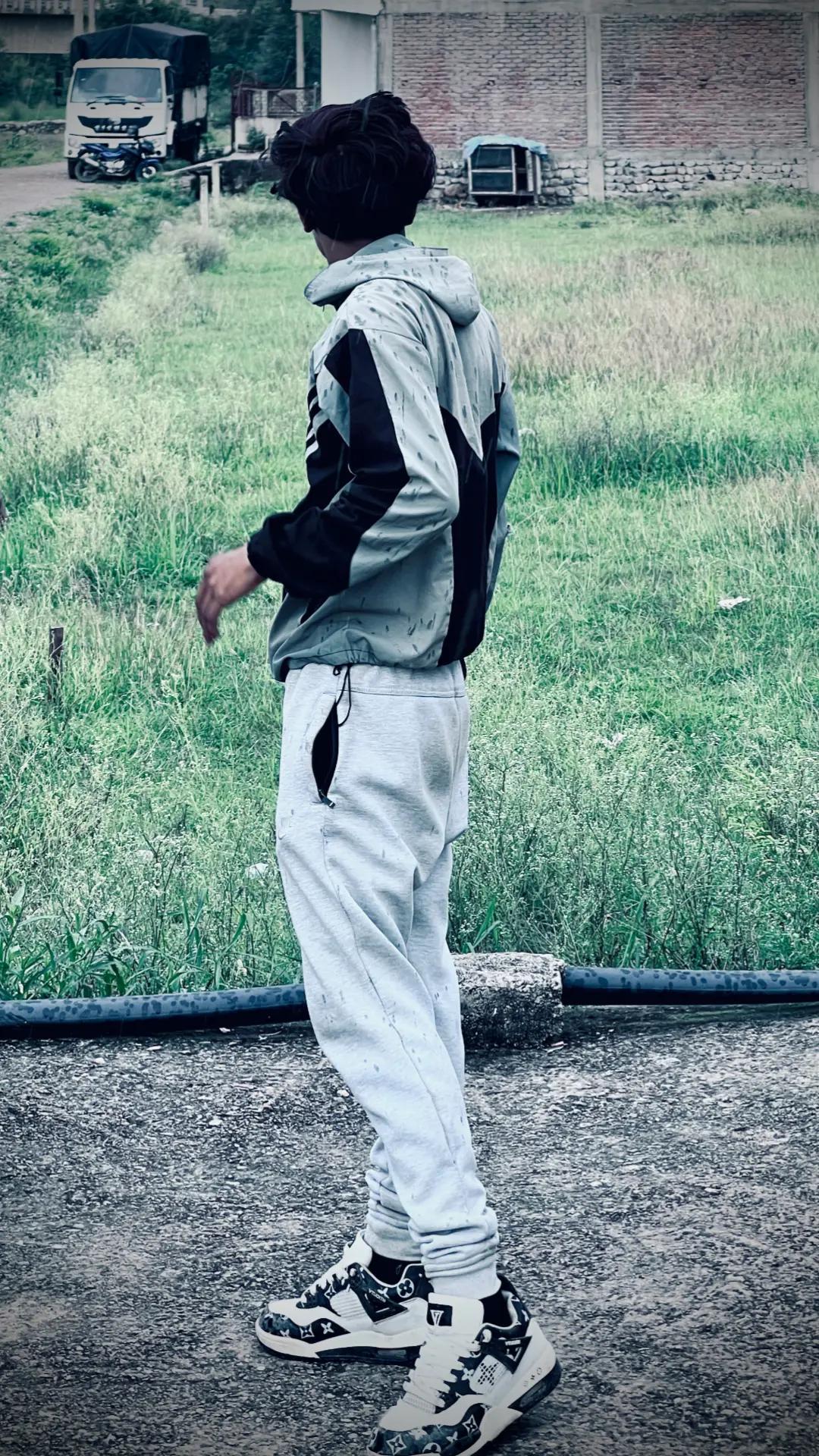 @NISCHAL__G🧗🏼