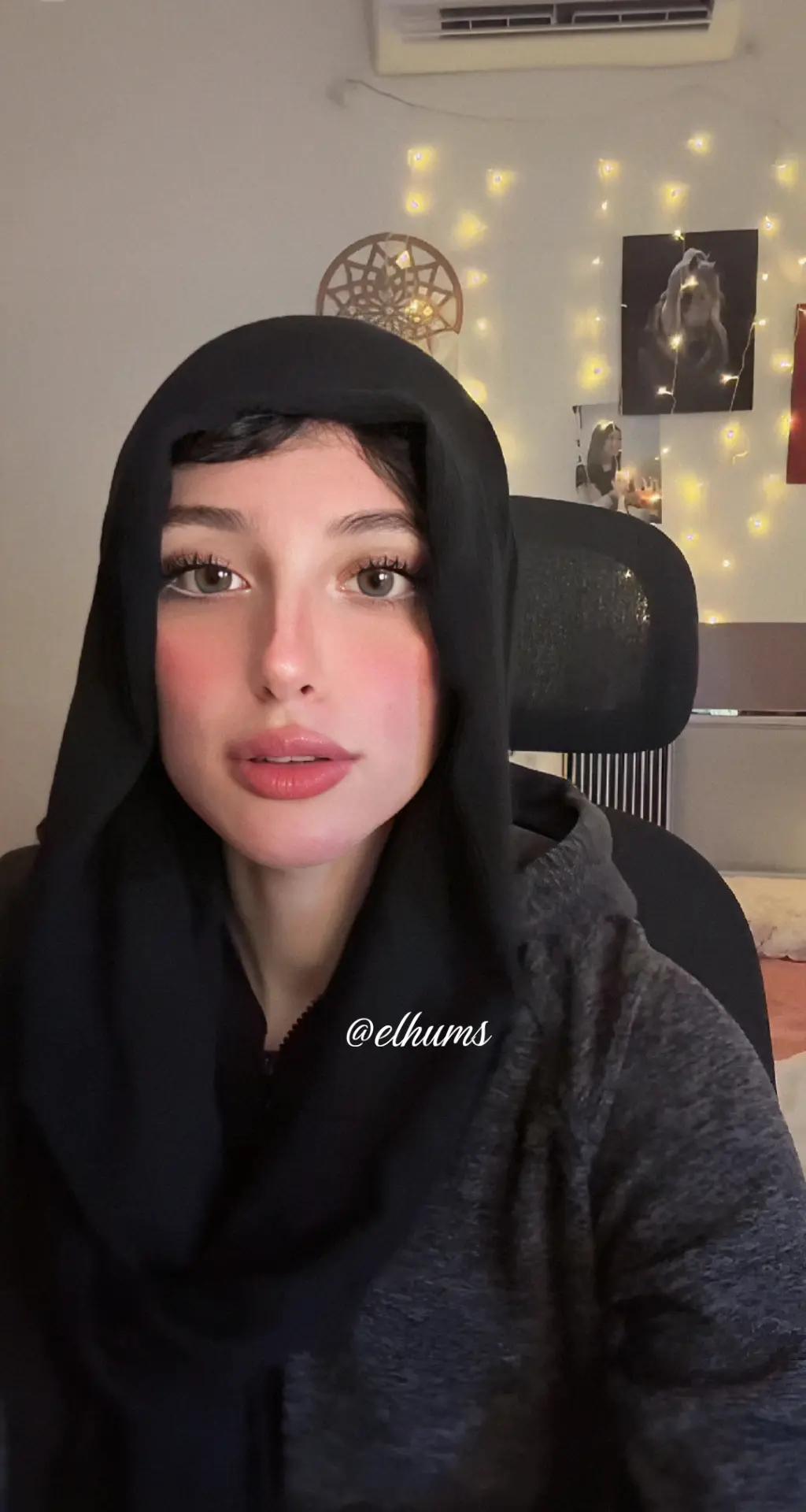 @elhums