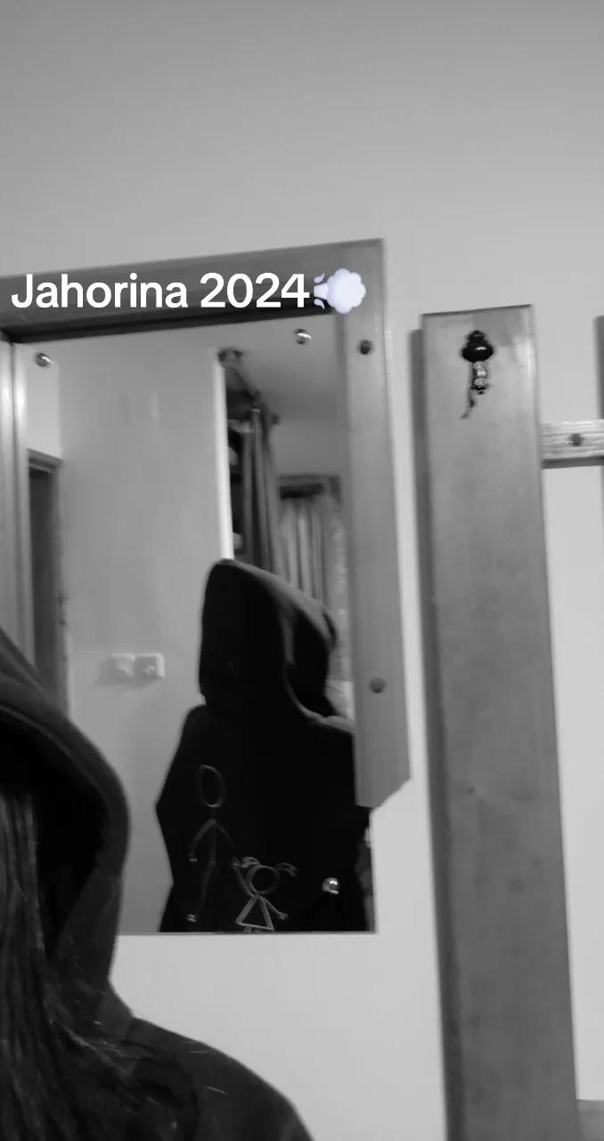 @Lara