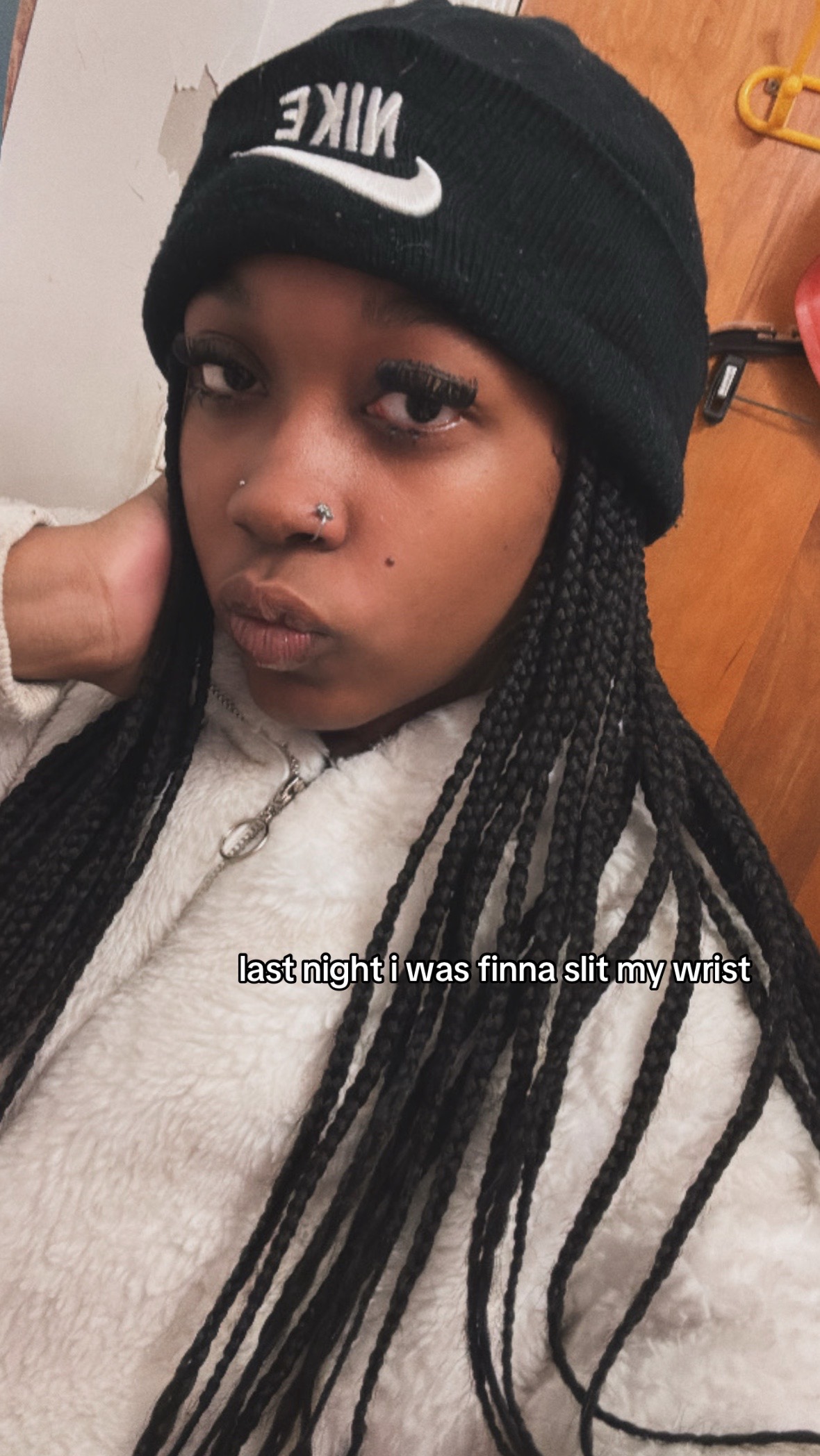 @femaleehendrix__