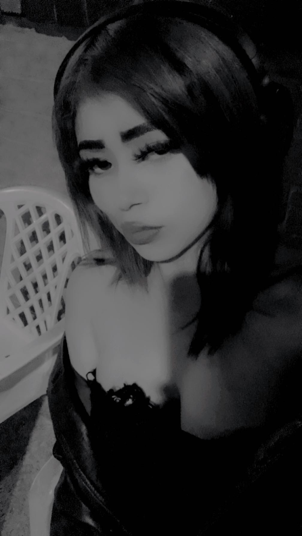 @Ladyrose11200