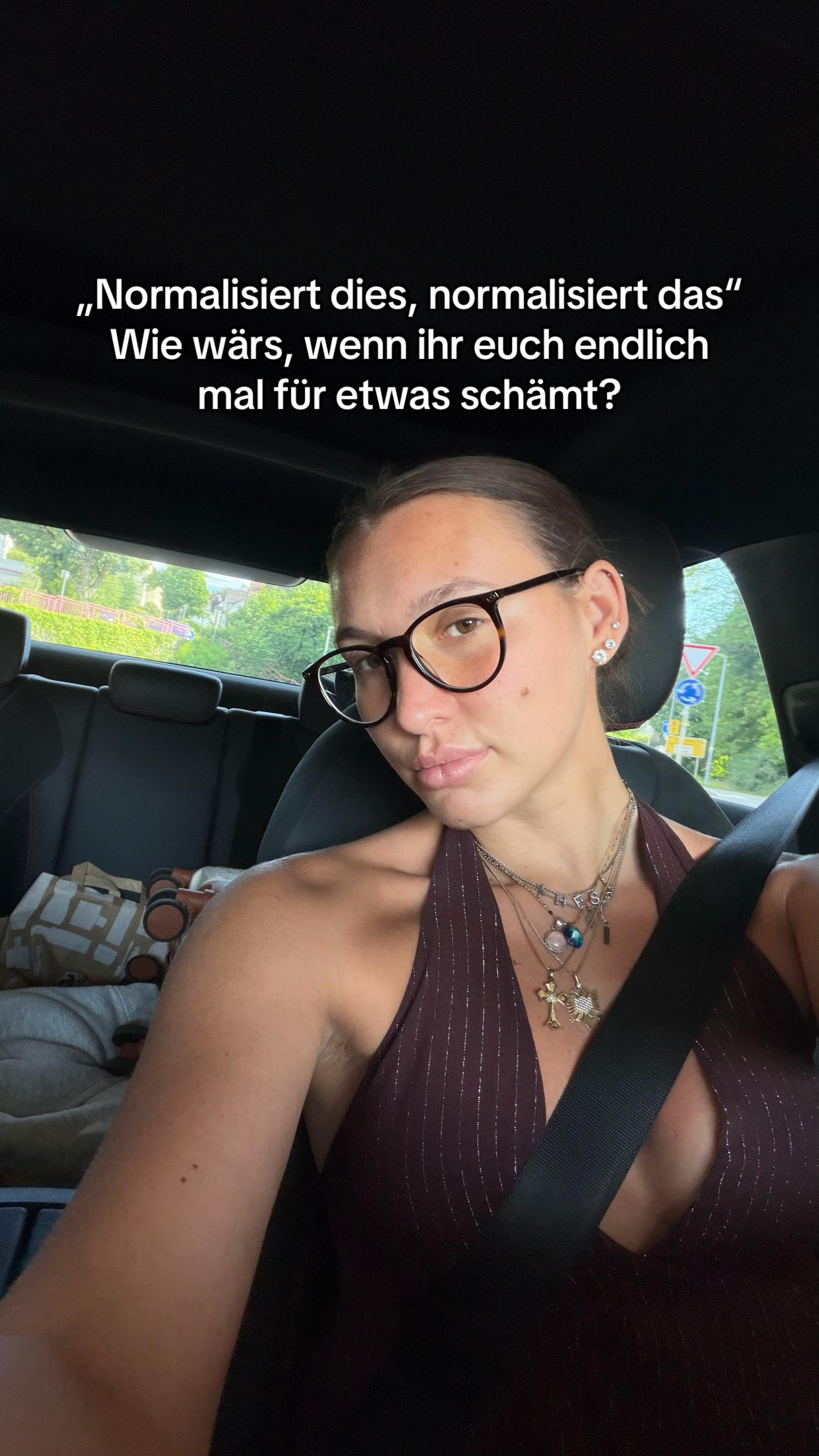 @XhesiBerisha🇦🇱🇵🇱