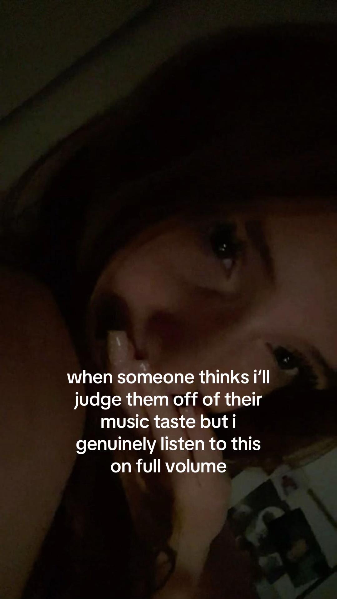 @𝐜𝐢𝐚𝐫𝐫𝐚 𝐨𝐥𝐢𝐯𝐢𝐚