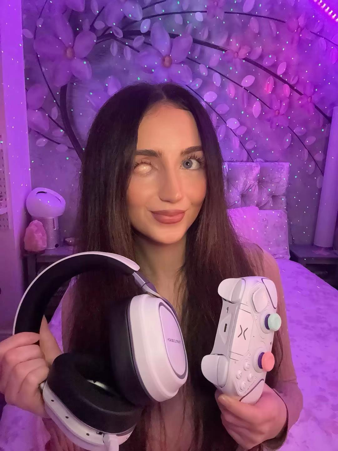 @MissKerrbear