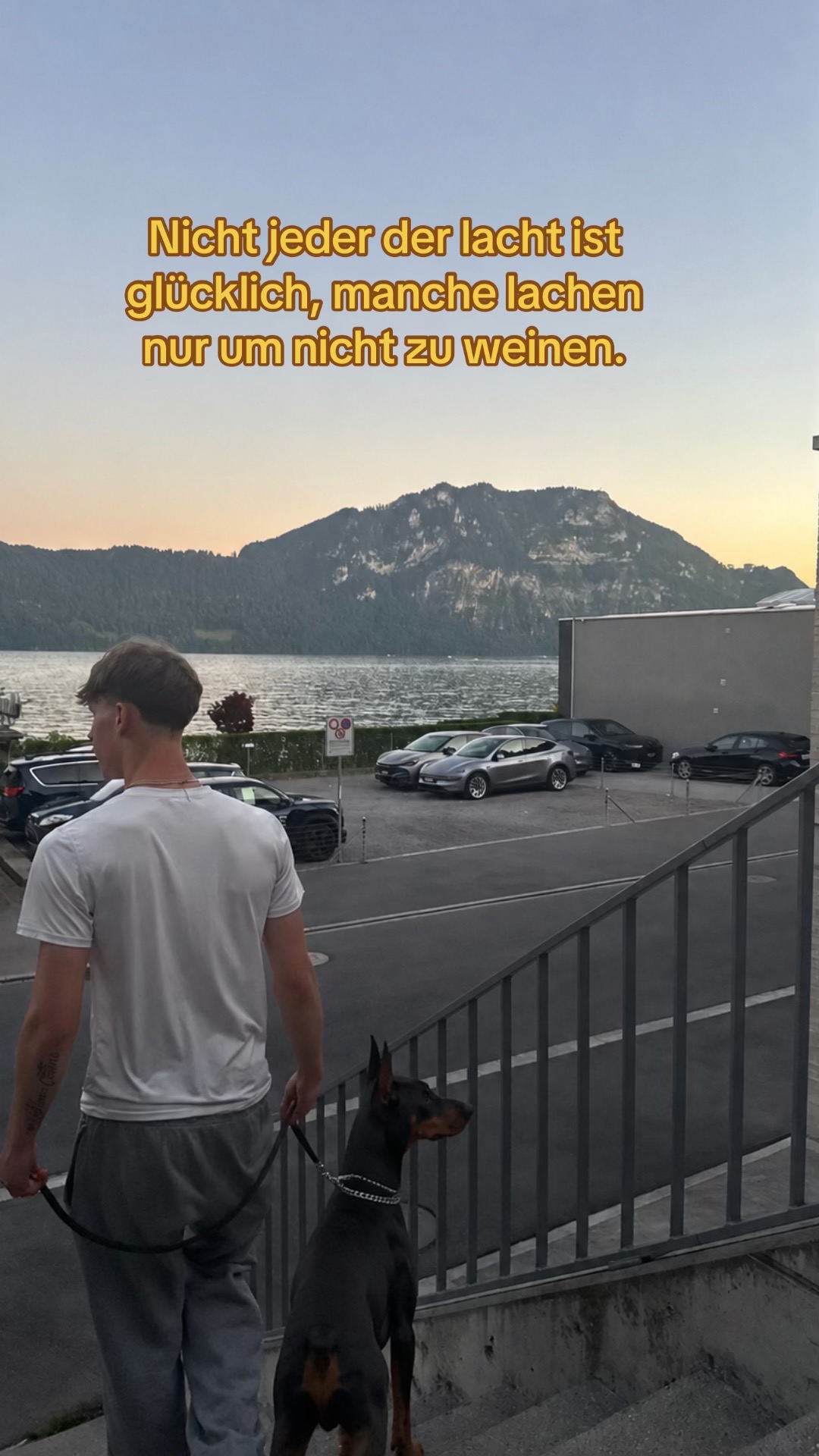 @⃟